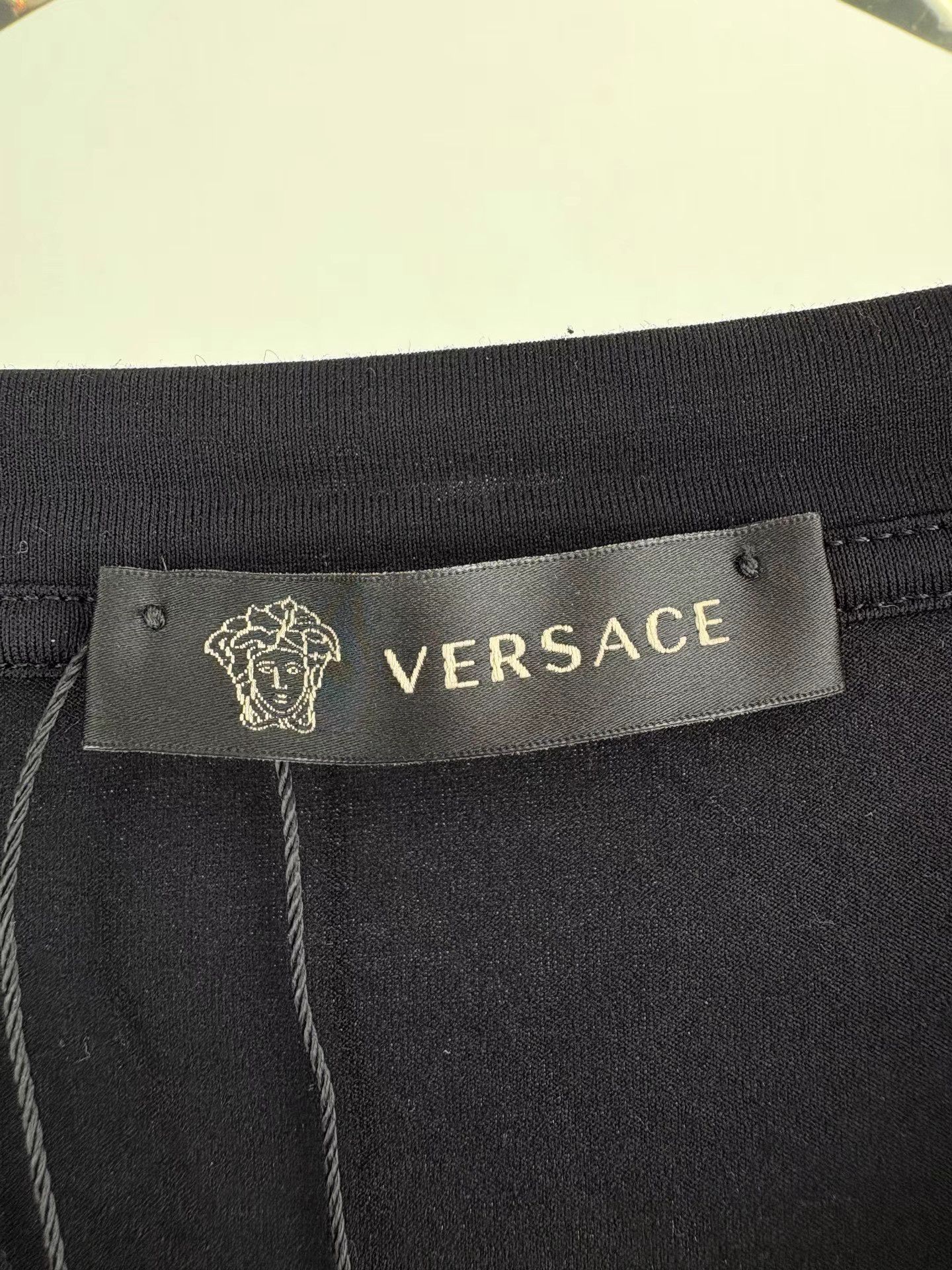 Versace Versace Medusa Rhinestone Short Sleeve K1 Size US XXL / EU 58 / 5 - 4 Thumbnail