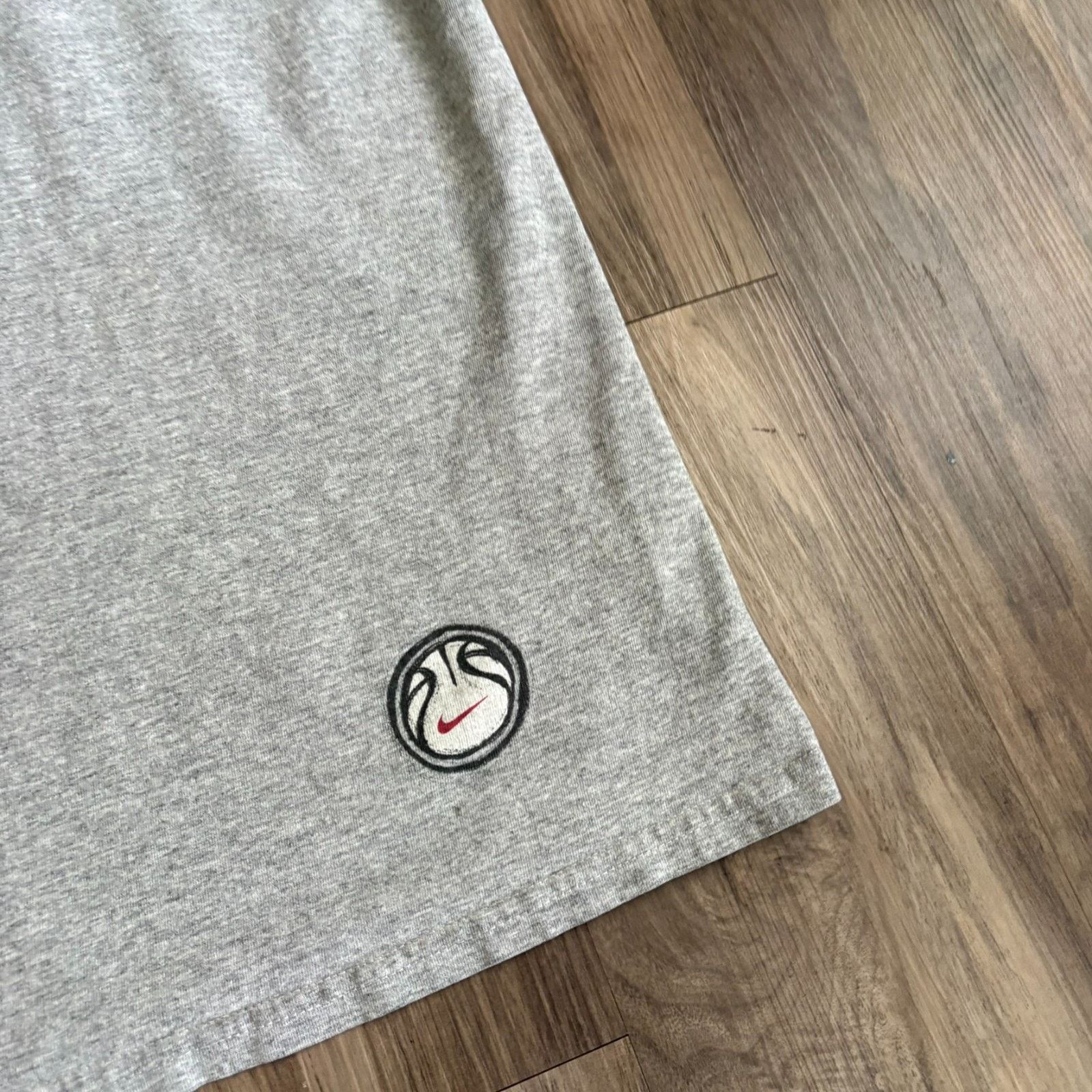 Nike Vintage Nike Basketball Art T-Shirt Men's Size XL White Tag Size US XL / EU 56 / 4 - 6 Thumbnail