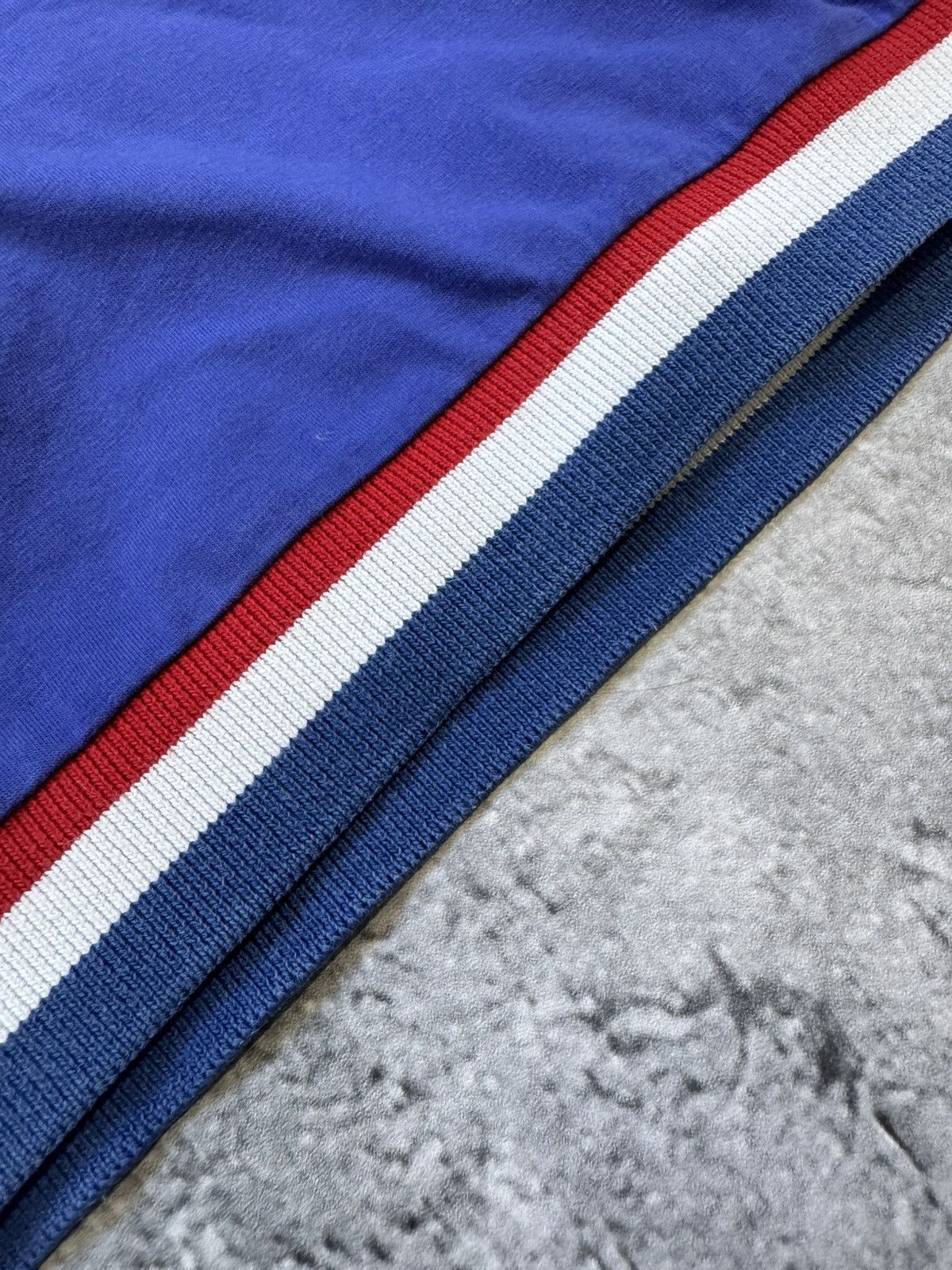 Moncler MONCLER V neck tshirt Size US M / EU 48-50 / 2 - 10 Thumbnail