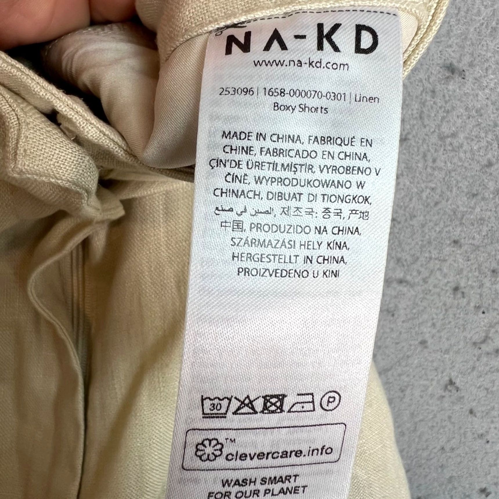 Vintage Mathilde Gøhler x NA-KD Shorts Boxy Pleated Linen Blend Beige Size 38 Size US 38 / EU 54 - 4 Thumbnail