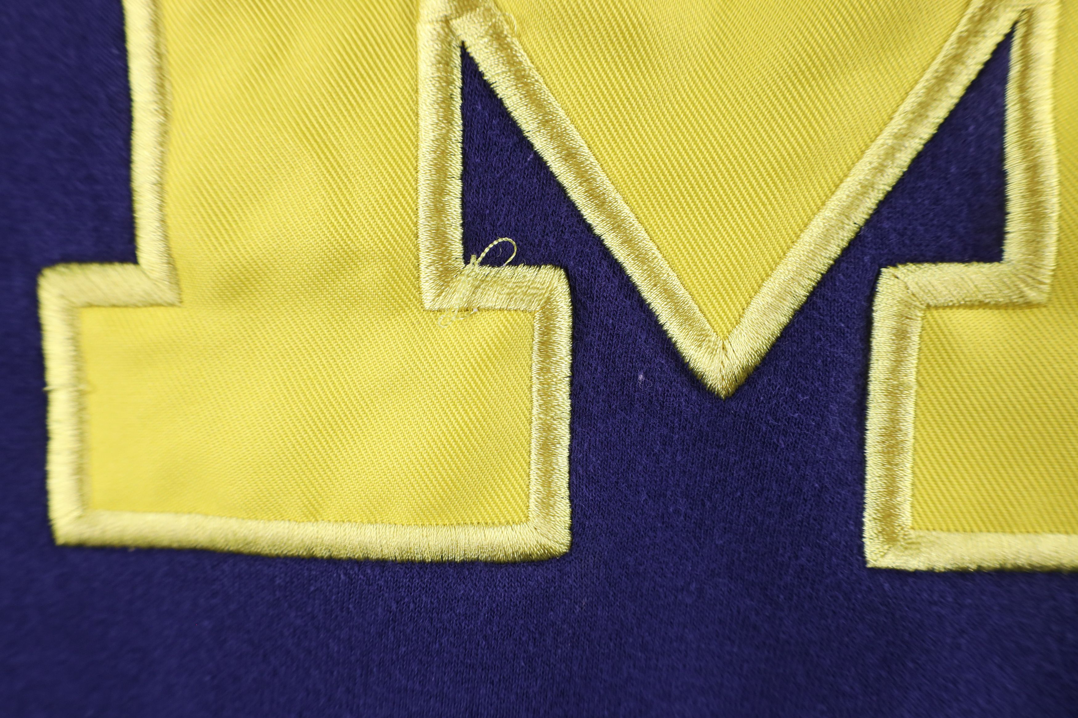 Vintage Vintage Block M University of Michigan Hoodie Sweatshirt Size US L / EU 52-54 / 3 - 7 Thumbnail