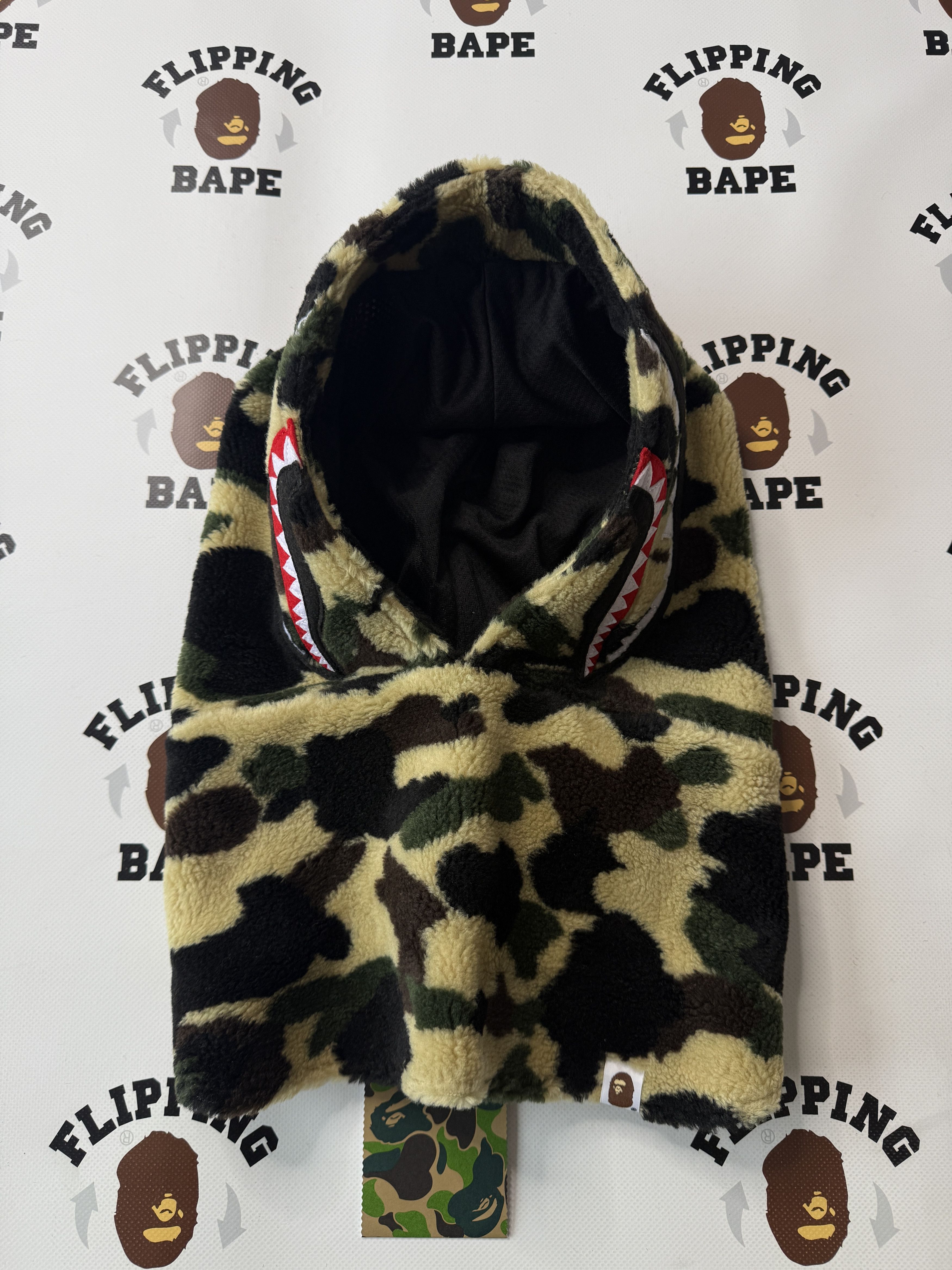 Bape 1ST CAMO SHARK BOA SNOOD Size ONE SIZE - 4 Thumbnail