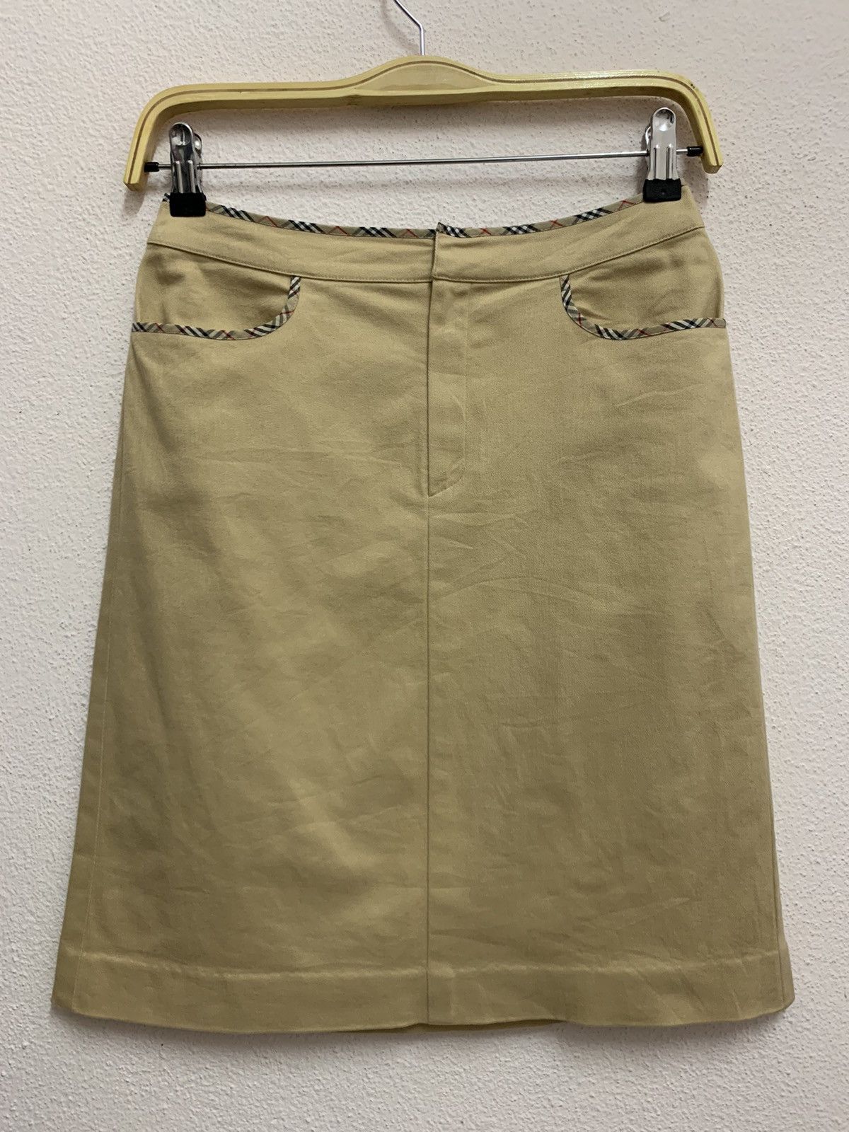 Burberry BURBERRY Blue Label Mini Skirt Stretchable Fabric Size 26" / US 2 / IT 38 - 1 Thumbnail