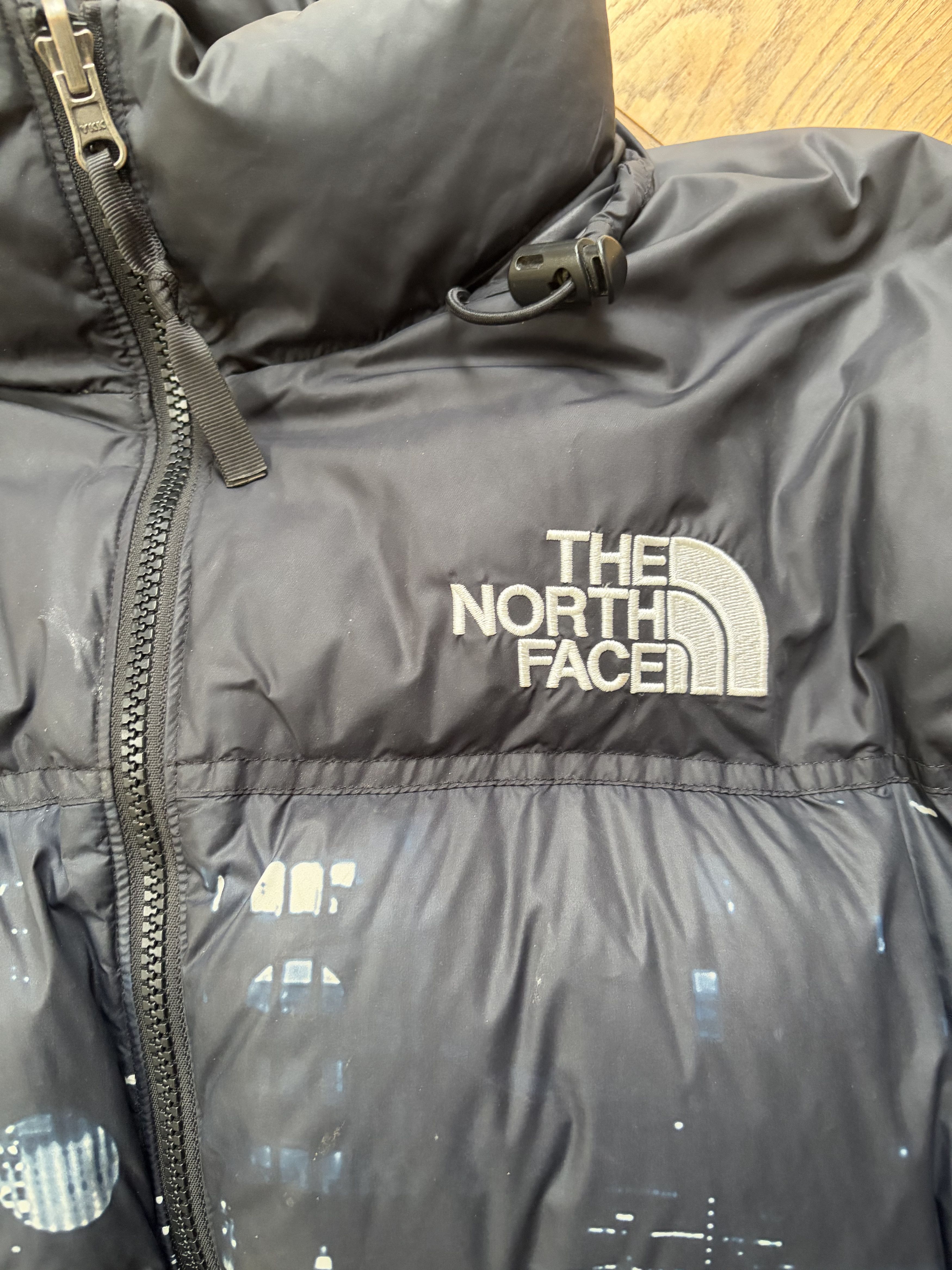 Extra Butter × The North Face Nightcrawler New York Skyline Nuptse Puffer Jacket Large Size US L / EU 52-54 / 3 - 3 Thumbnail