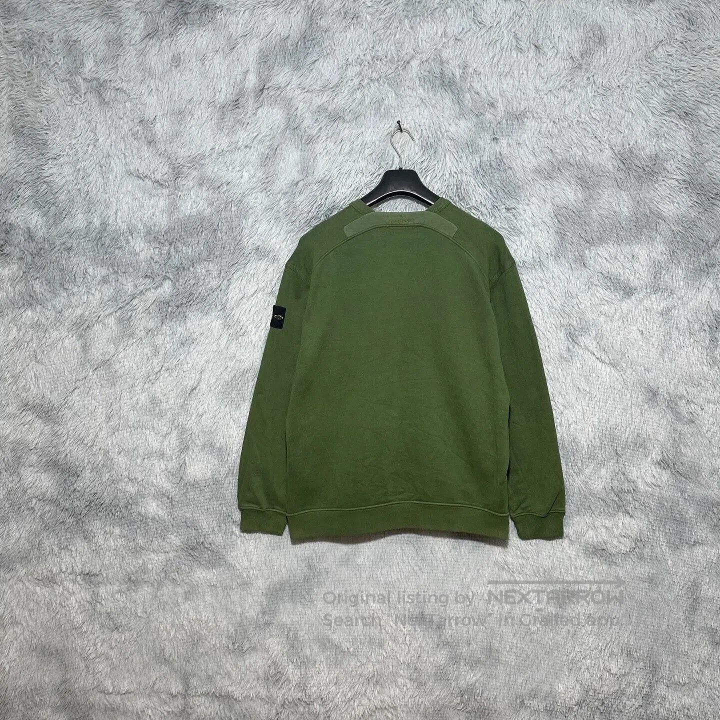 Stone Island stone island crewneck sweatshirt deep green. Size US L / EU 52-54 / 3 - 2 Thumbnail