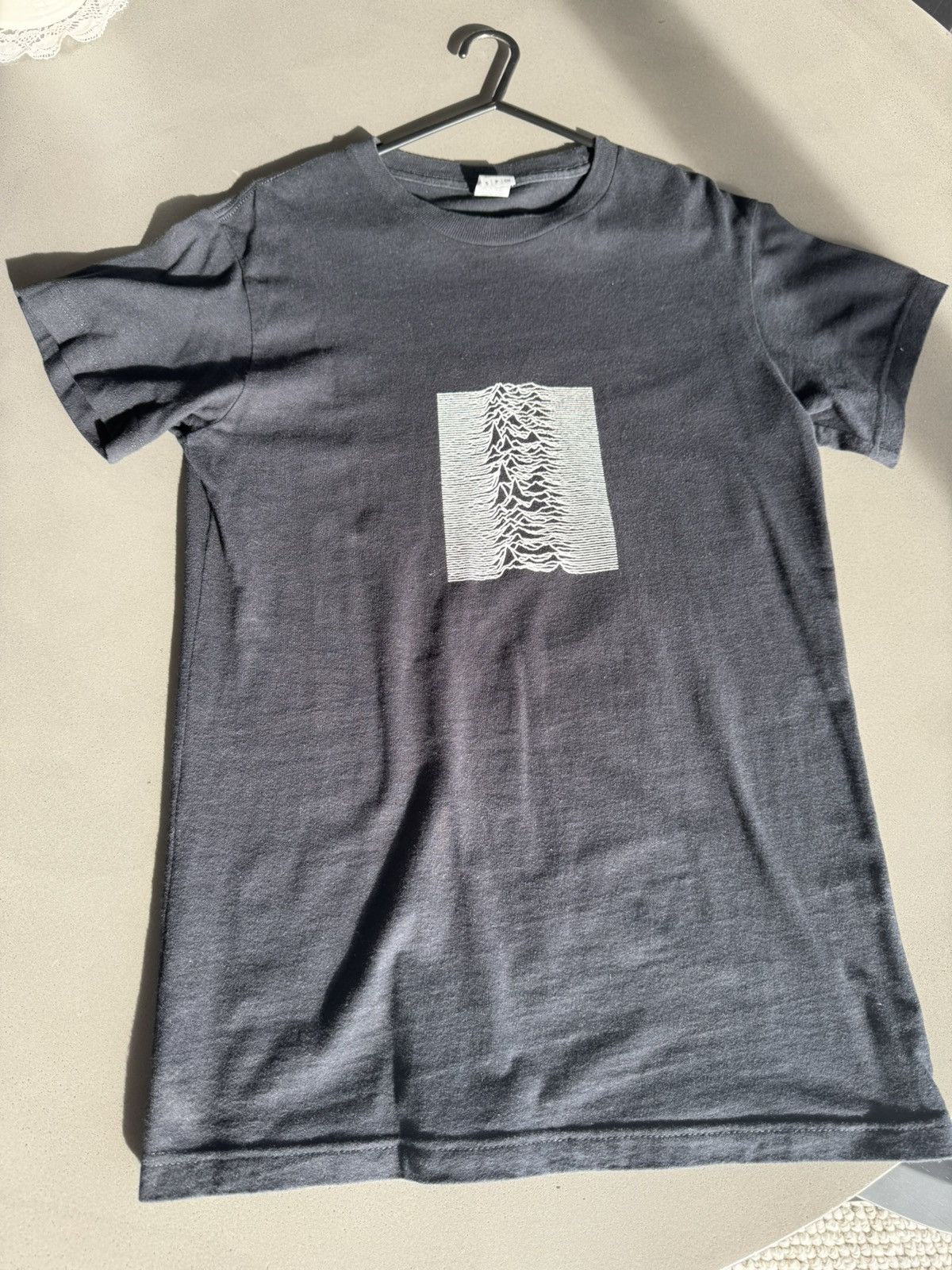 Gildan Vintage Joy Division Unknown Pleasures shirt Size US S / EU 44-46 / 1 - 1 Thumbnail