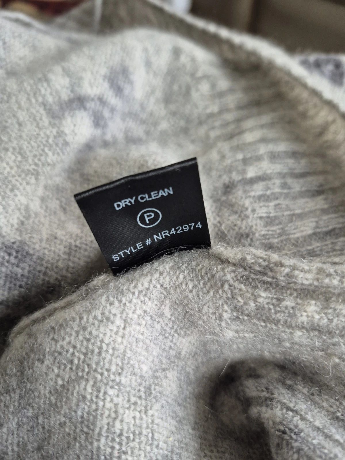 Other Skull Cashmere Sweater V Neck Long Sleeve Pullover Soft Cozy Size S / US 4 / IT 40 - 6 Thumbnail