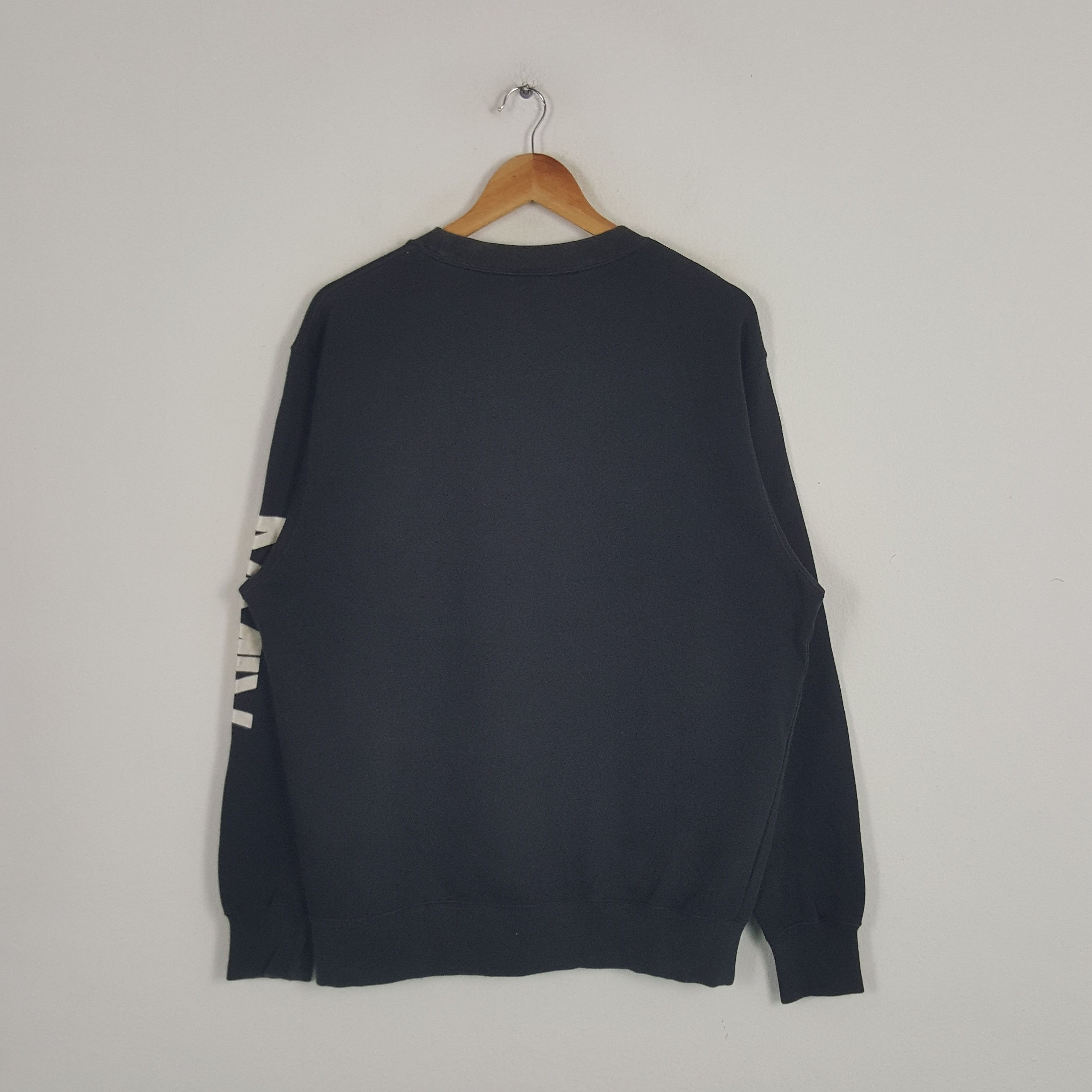 Nike × Vintage Vintage NIKE MMIV Twothousandfour Sport Style Sweatshirt Size US L / EU 52-54 / 3 - 3 Thumbnail
