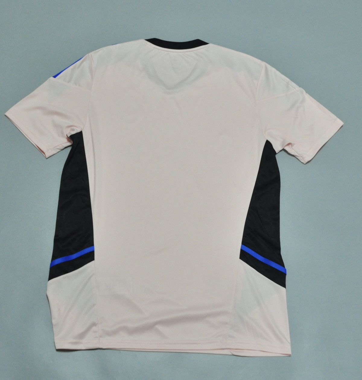 Adidas Manchester United Adidas Soccer Jersey T shirt 2022 Size US S / EU 44-46 / 1 - 2 Thumbnail