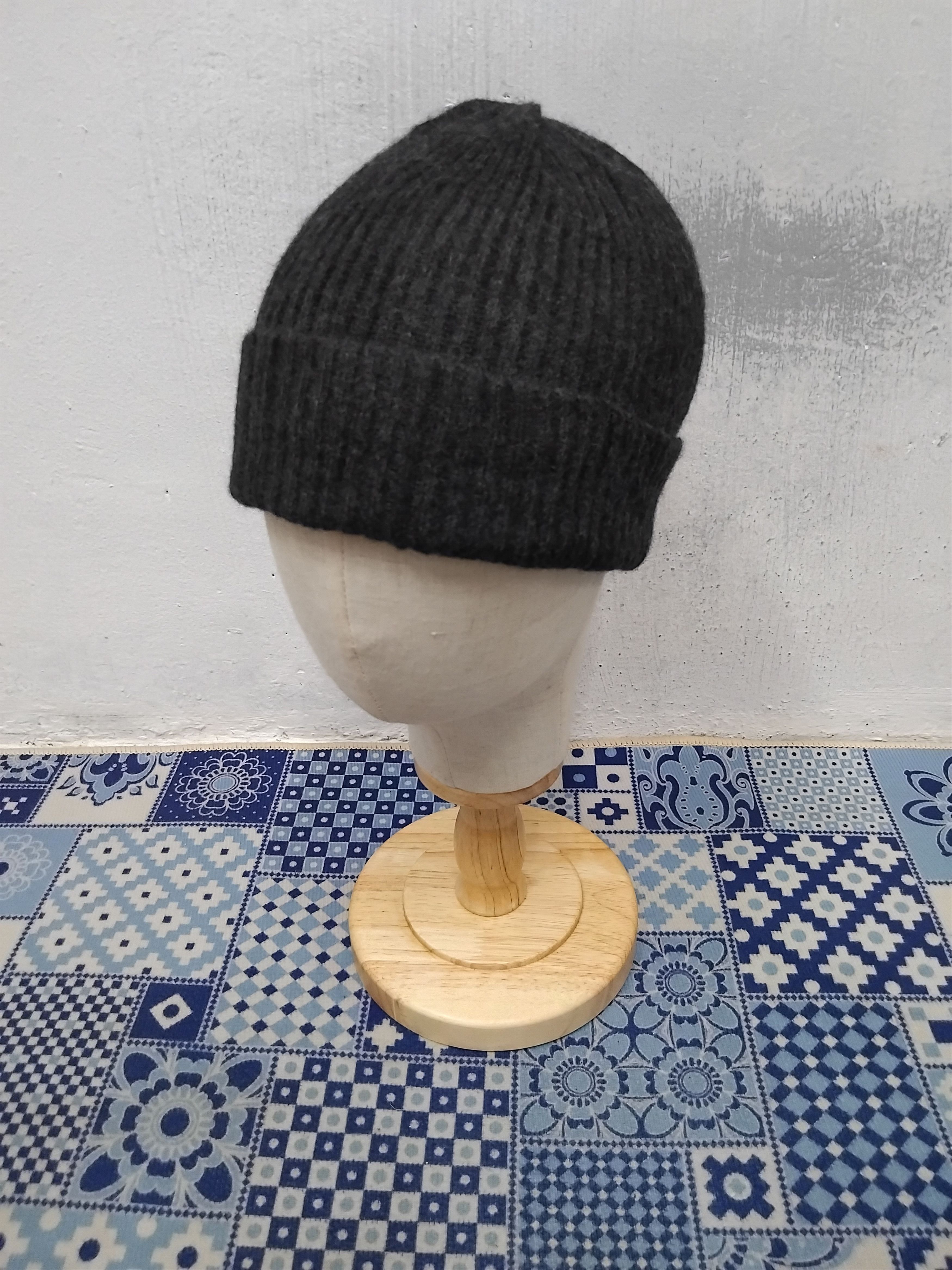 Japanese Brand 💥Uniqlo dark grey Japanese brand beanie Size ONE SIZE - 3 Thumbnail