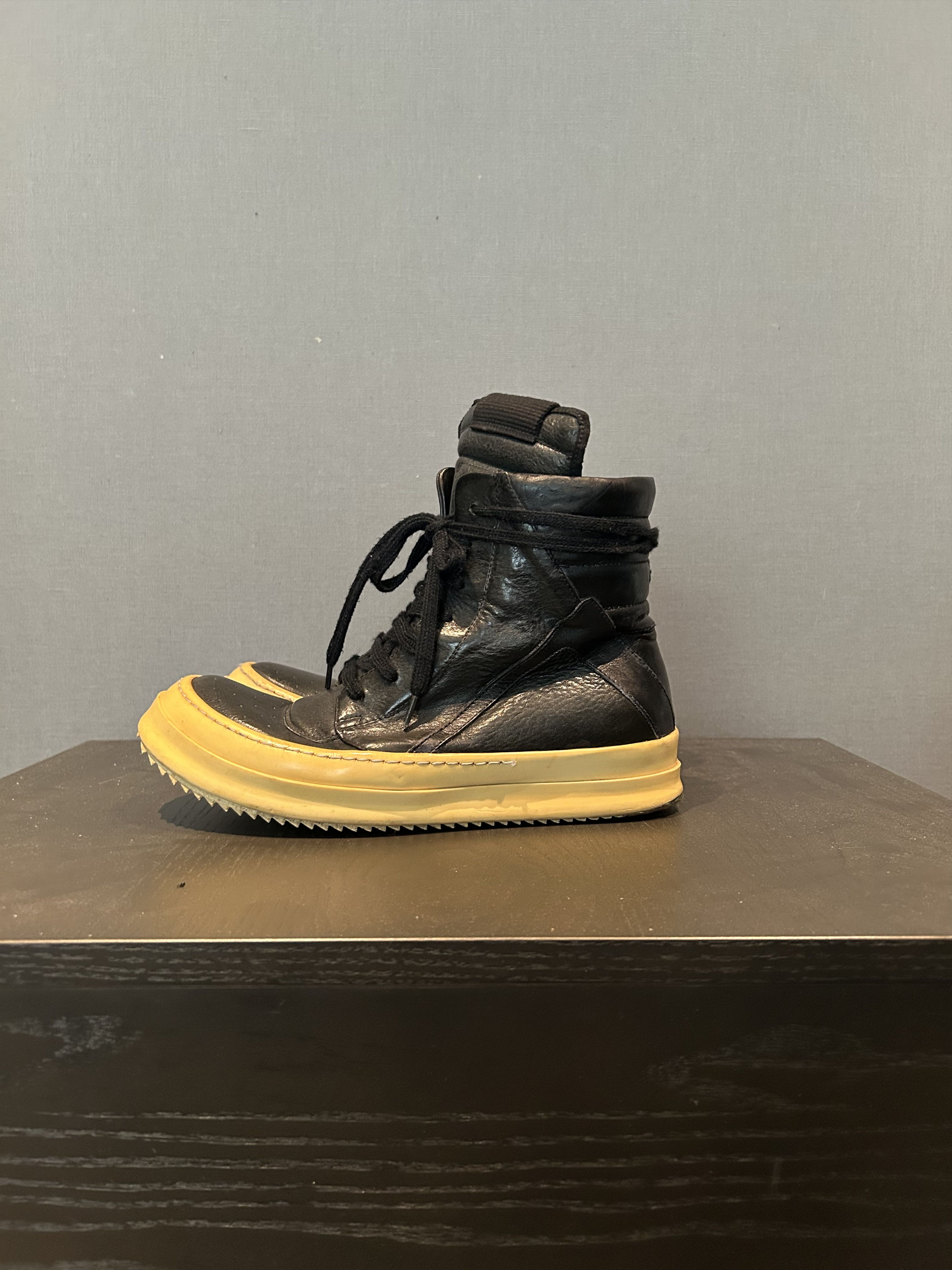 Rick Owens Rick Owens FW07 “Gleam” Short Tongue Geobasket Size US 8 / EU 41 - 1 Thumbnail