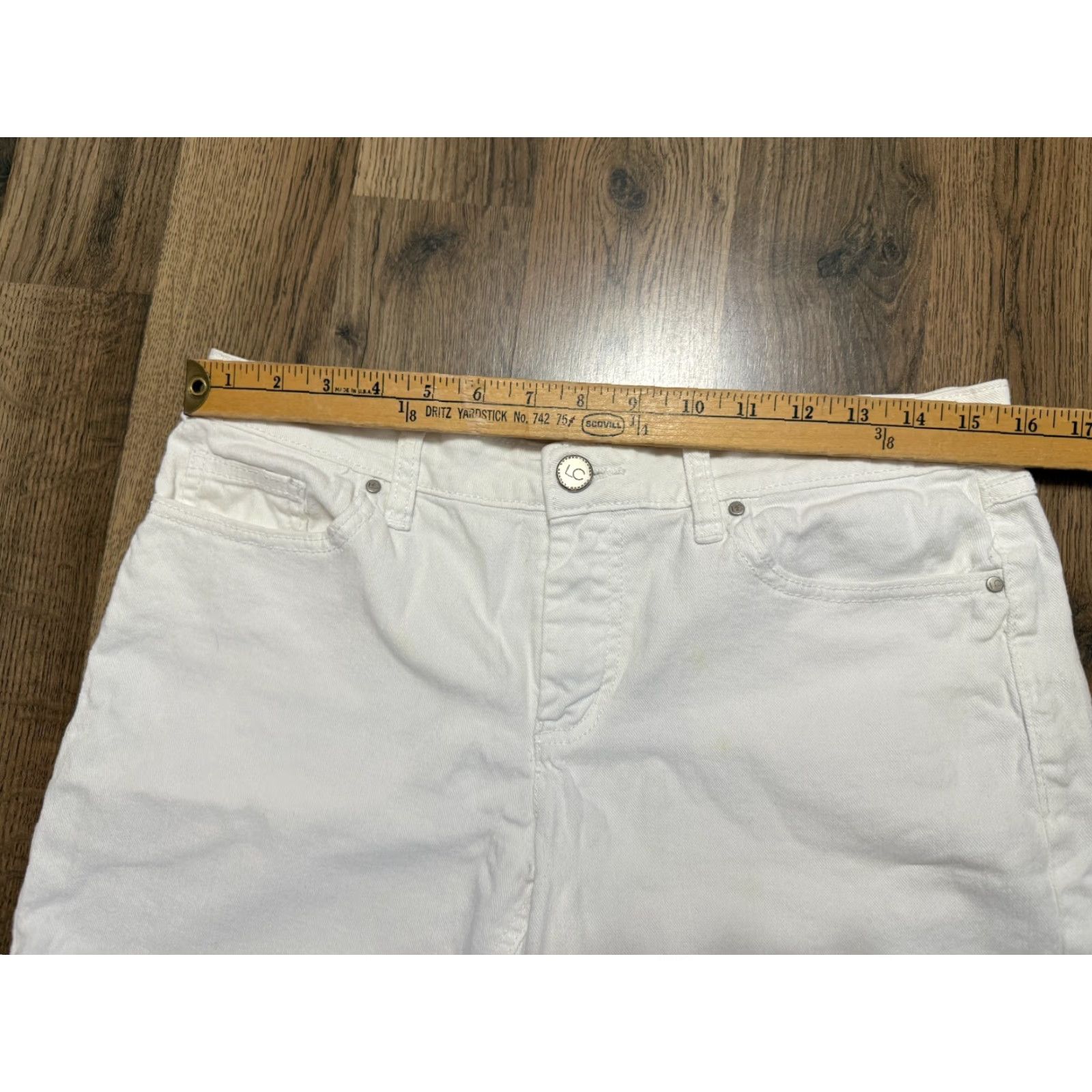 Vintage Lauren Conrad Jean Shorts Women’s Size 8 White Casual Shorts Denim LC Lauren Conrad Regular 6.5 Inseam Vintage No Size 30" / US 8 / IT 44 - 7 Thumbnail