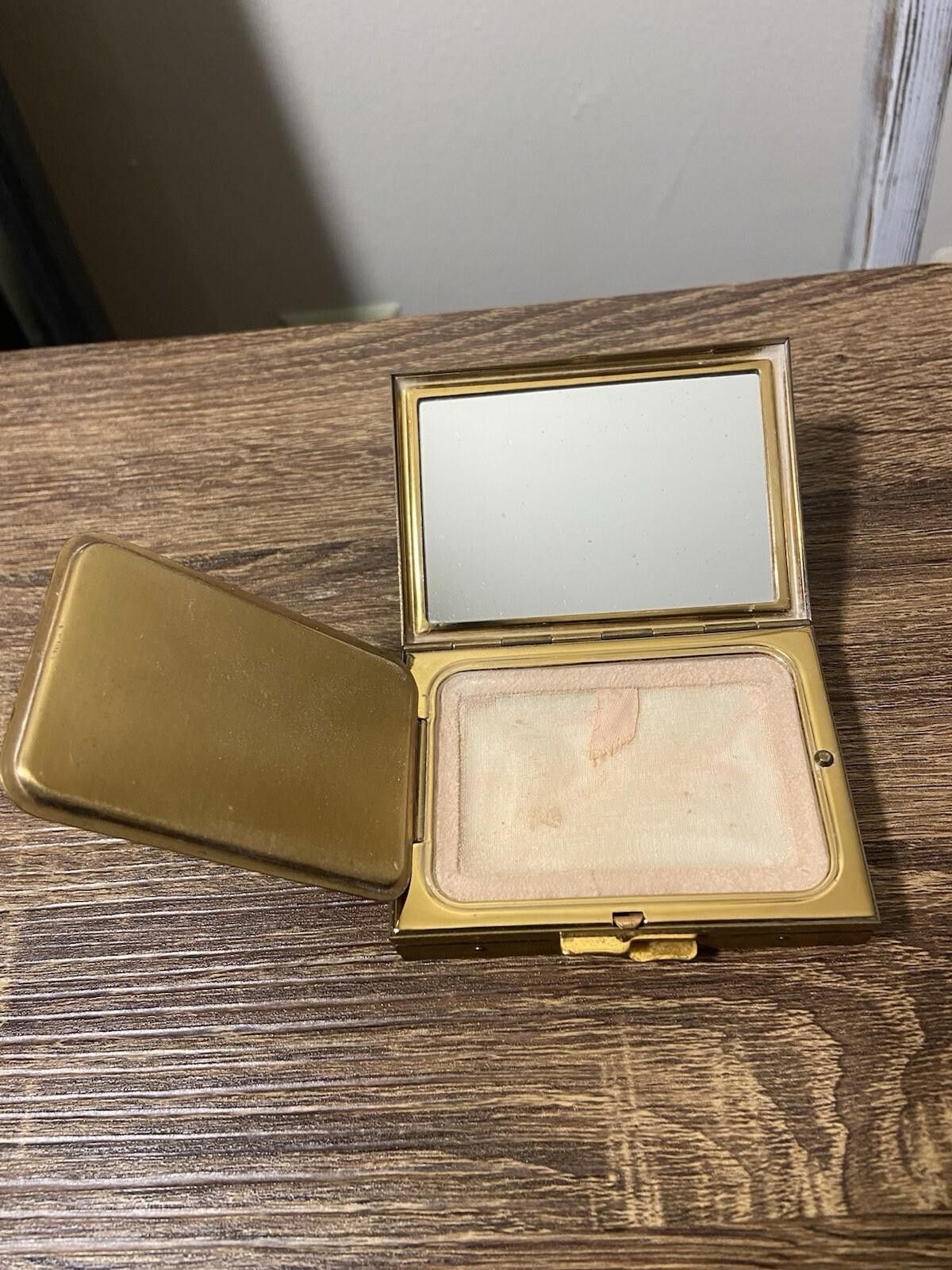 Takeo Kikuchi Kigu mother of pearl brass cigarette case compact w mirror Size ONE SIZE - 10 Thumbnail