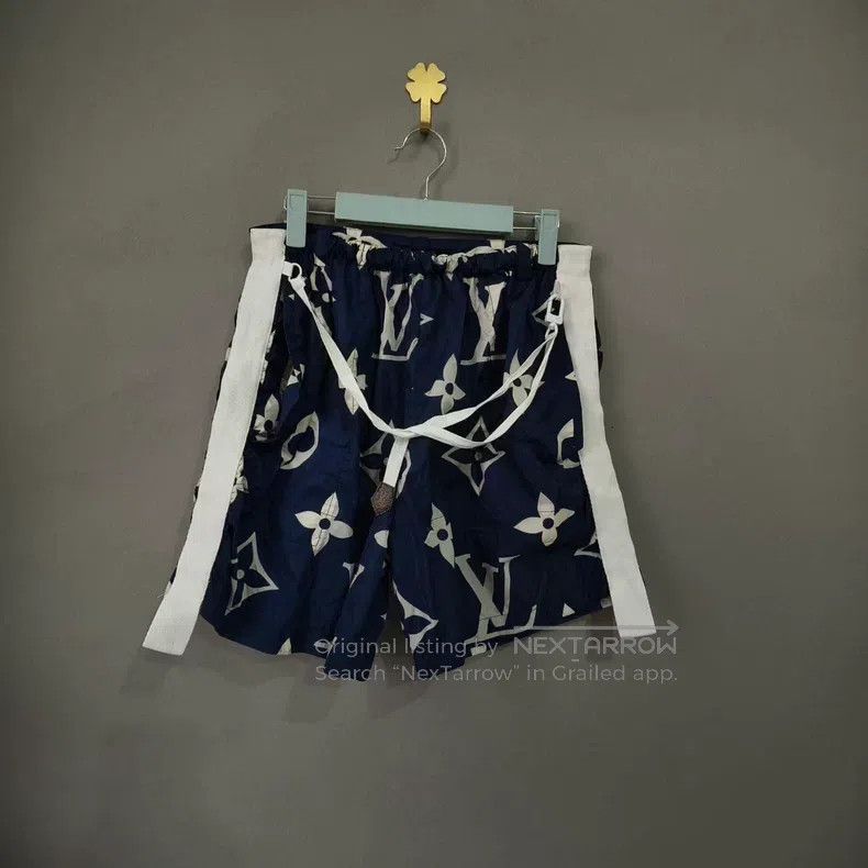Louis Vuitton Louis Vuitton Bermuda Patchwork Logo Shorts Size US 38 / EU 54 - 1 Thumbnail
