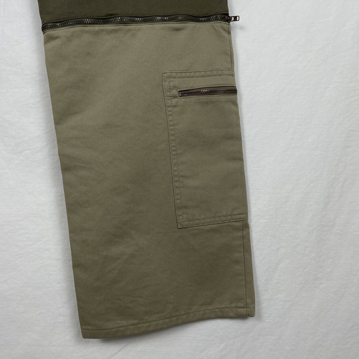 Dolce & Gabbana DOLCE & GABBANA ZIP-OFF CARGO PANTS (SIZE 32) Size US 32 / EU 48 - 9 Thumbnail