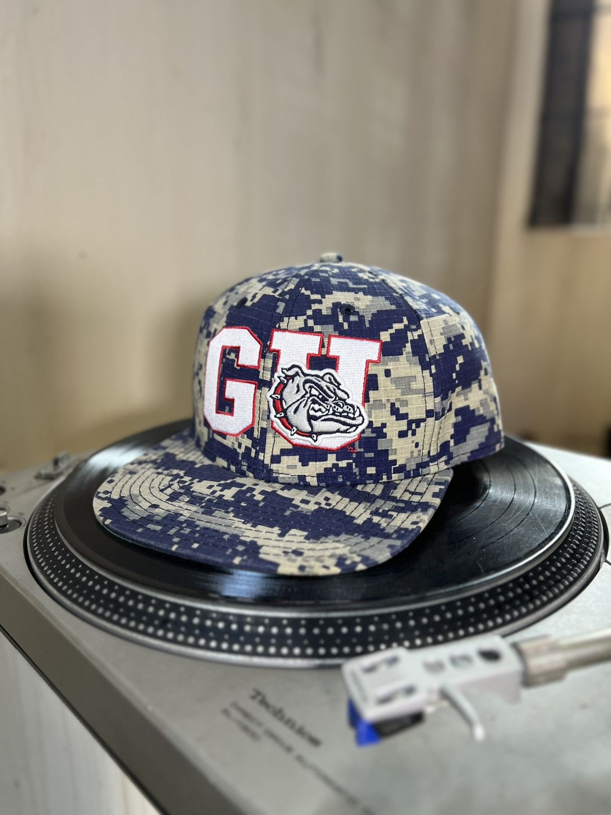 The Game Vintage 00s The Game Hat - Georgetown Hoyas CAMO Size ONE SIZE - 1 Thumbnail