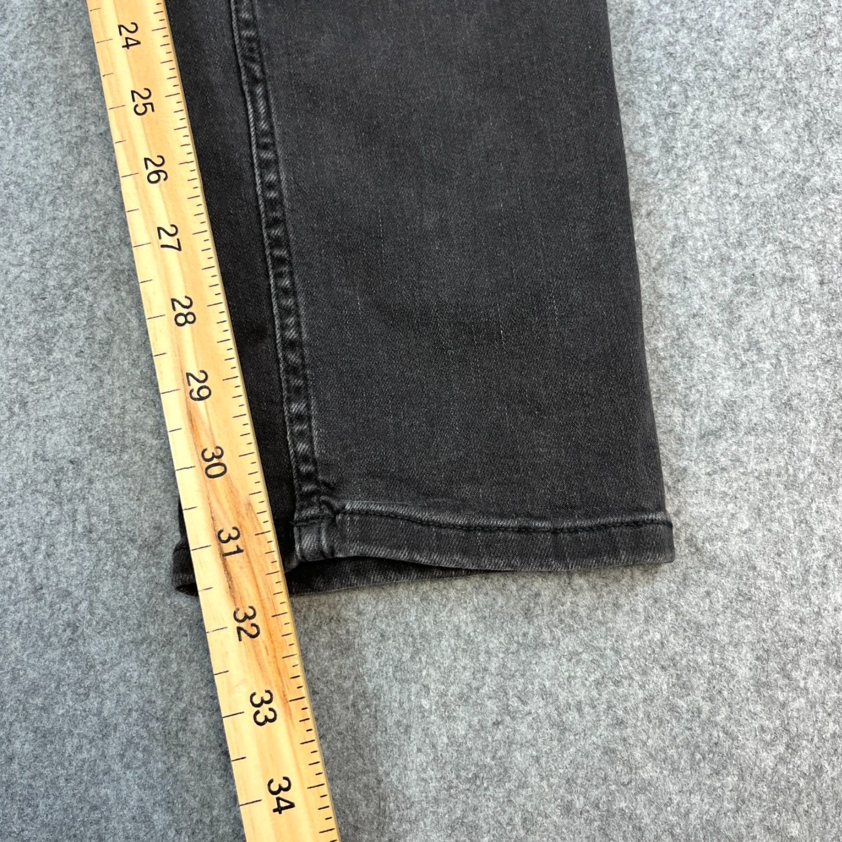 Hugo Boss HUGO BOSS Jeans Slim Skinny Delaware 32 Dark Grey Denim Warm Comfort Stretch 5-Pocket Mens Regular 32in Inside Leg 32in Grey Denim Size US 32 / EU 48 - 4 Thumbnail