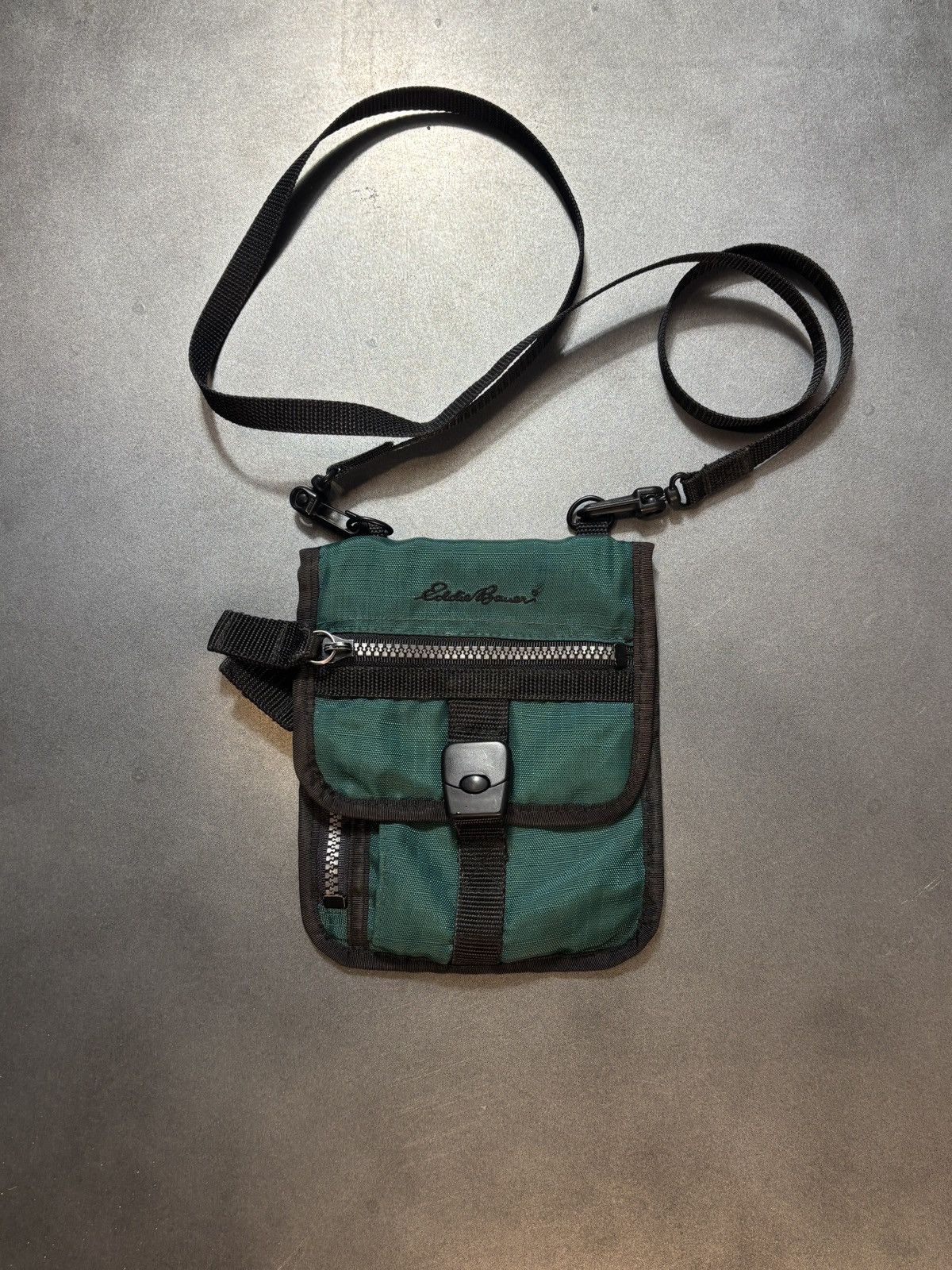 1990S Eddie Bauer Vintage Ripstop Bag Mini Messenger Sling P in Green, Men's