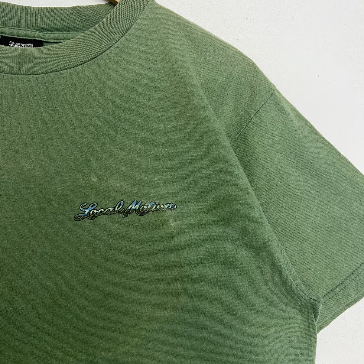 LOCAL MOTION 90 SURFING HAWAII BACKHITT TSHIRT