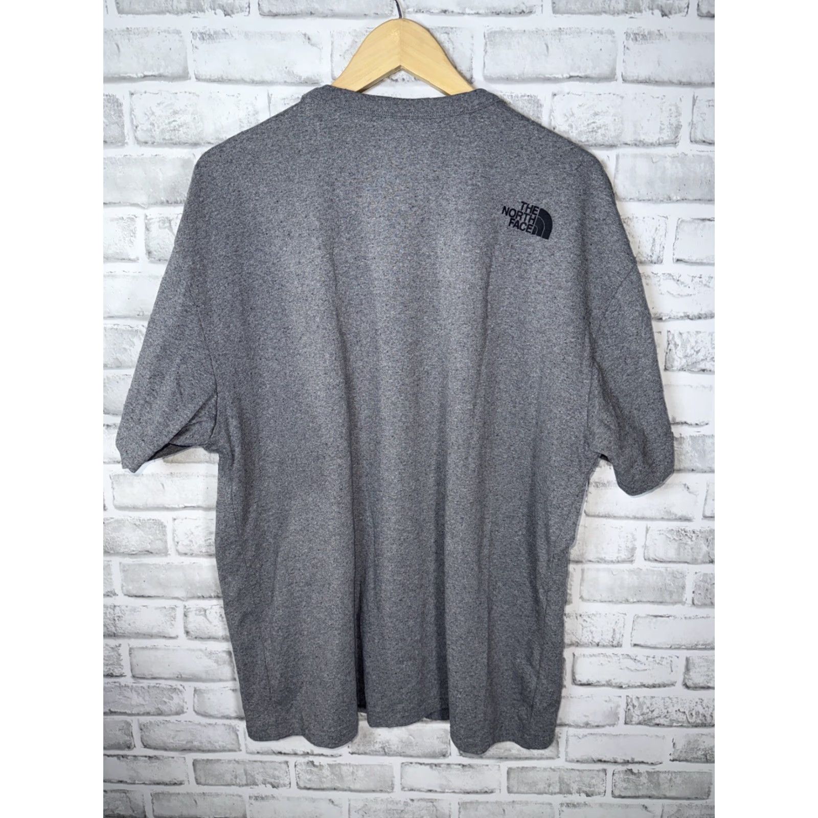 The North Face VINTAGE North Face Castles Made Of Stone Graphic Tee 98% Recycled Materials Mens L Size US L / EU 52-54 / 3 - 5 Thumbnail