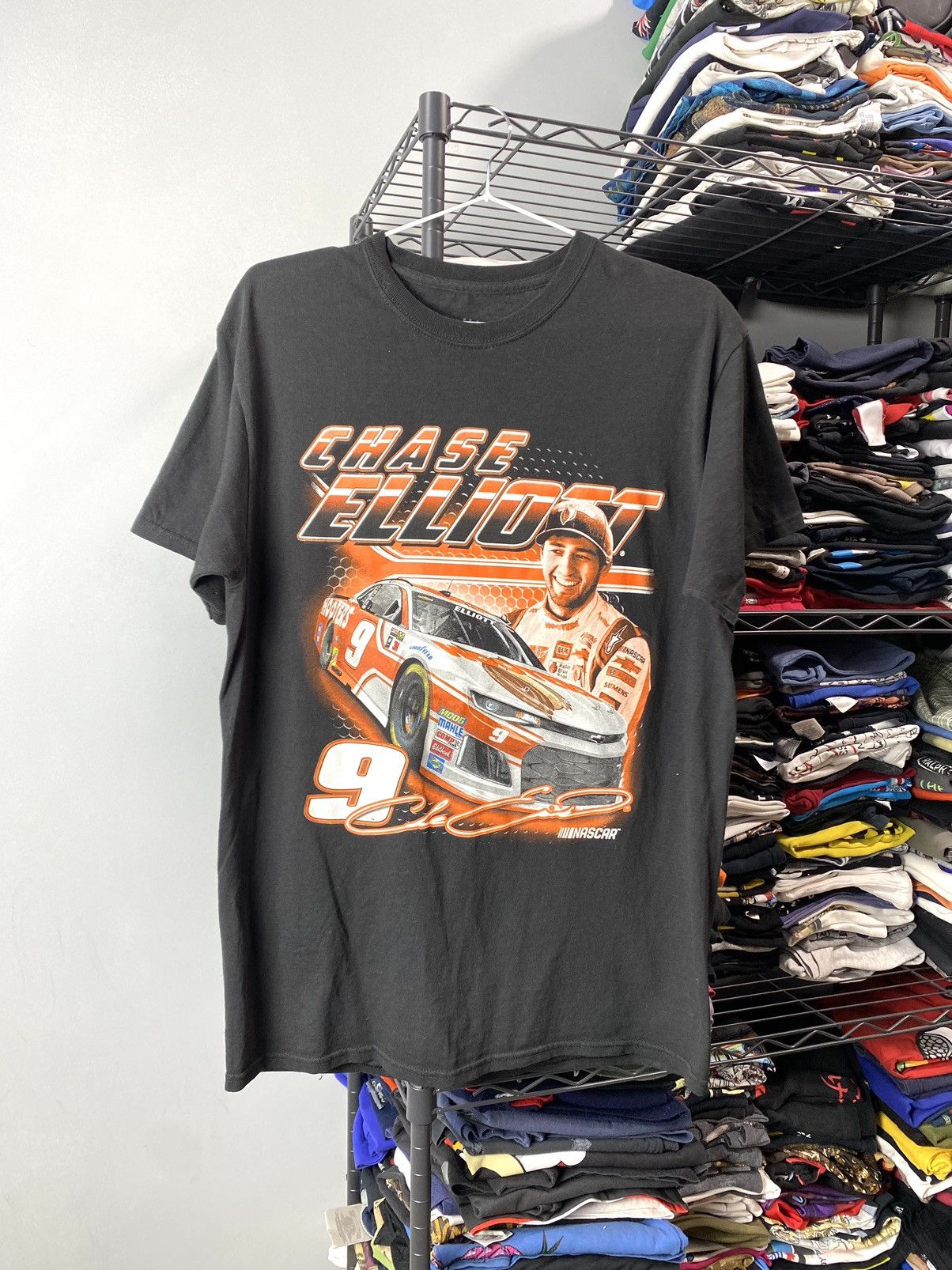 NASCAR Vintage Nascar x Hooters Hendrick Racing T Shirt Size US M / EU 48-50 / 2 - 1 Thumbnail