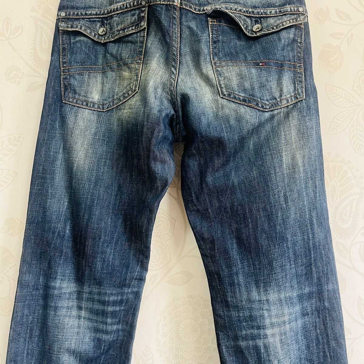 Tommy Hilfiger × Vintage Vintage Tommy Hilfiger Cambridge Regular Fit Jeans Size US 33 - 10 Thumbnail