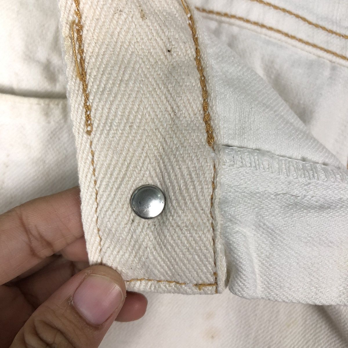 Japanese Brand 🔥Worn Rusty Design White Denim Johnbull Japan Size US 32 / EU 48 - 16 Thumbnail