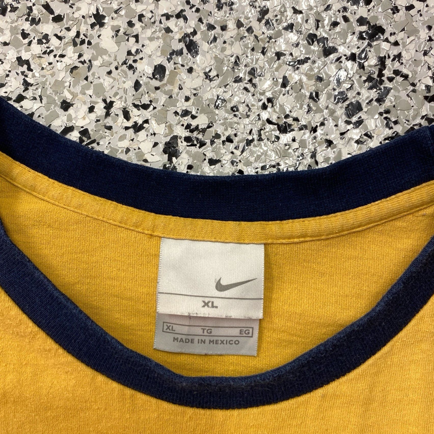 Nike VINTAGE Nike Long Sleeve Shirt XL Yellow 90s 2000s Air Mens Size US XL / EU 56 / 4 - 2 Thumbnail