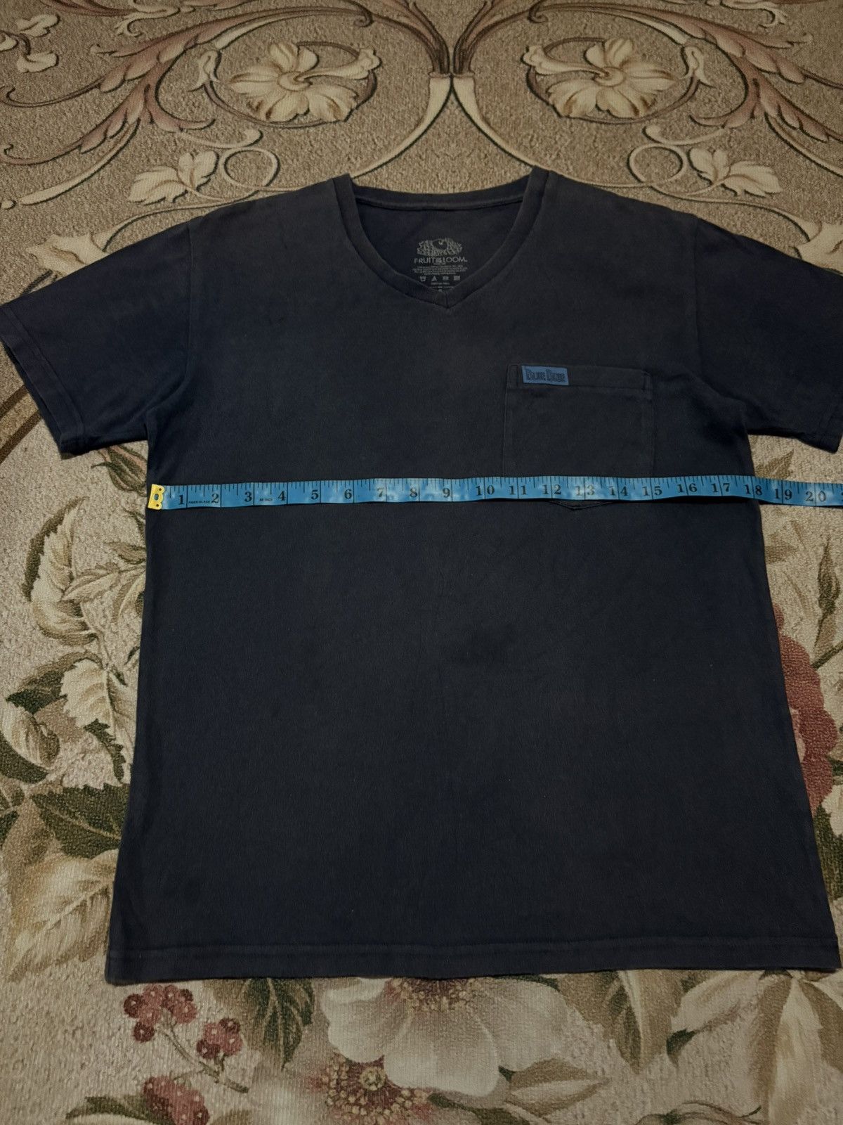 Blue Blue Japan × Fruit Of The Loom × Japanese Brand Japanese Brand BLUE BLUE Faded Color Single Pocket Vneck Tee Size US S / EU 44-46 / 1 - 8 Thumbnail