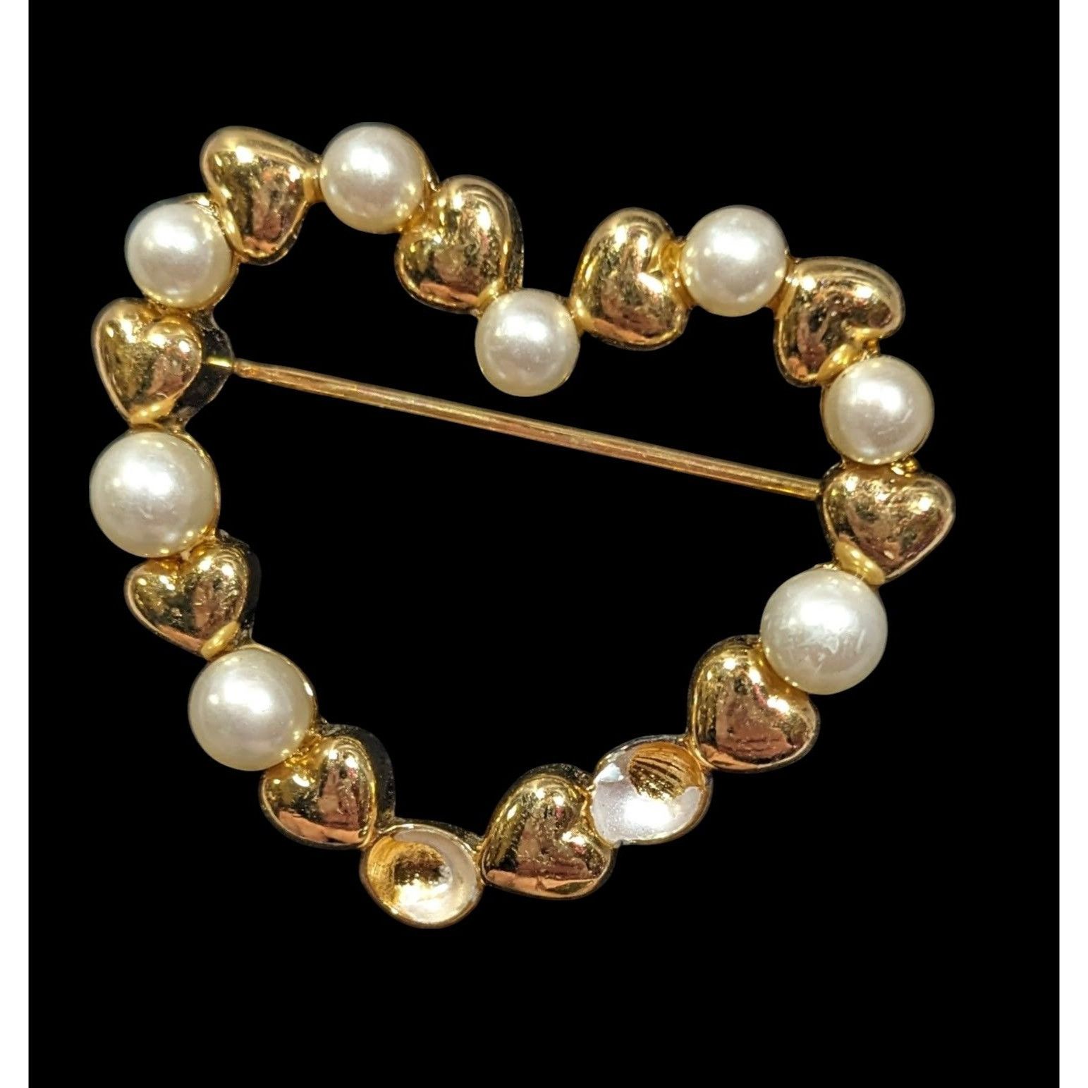 Other Vintage Open heart Gold Tone And Faux Pearl Brooch Size ONE SIZE - 1 Thumbnail