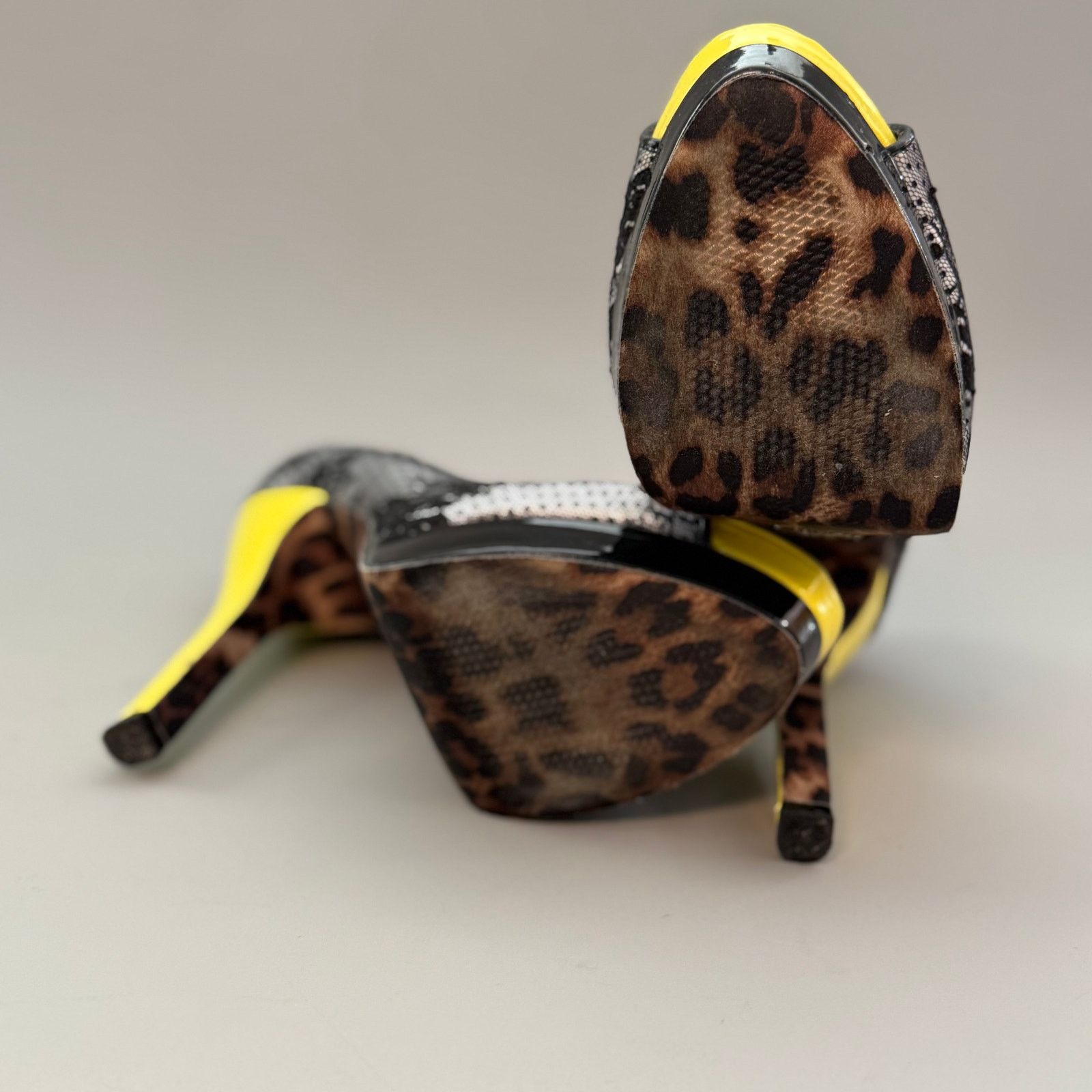Betsey Johnson Betsey Johnson Yellow Leopard Print Platform Heels Size US 7.5 / IT 37.5 - 6 Thumbnail