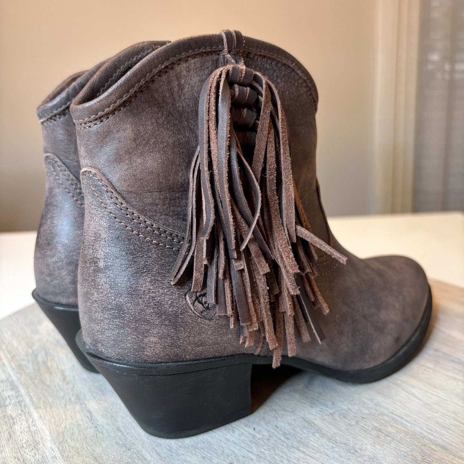 Ariat Ariat Duchess Ankle Western Leather Distressed Boots Sz 7 Size US 7 / IT 37 - 6 Thumbnail