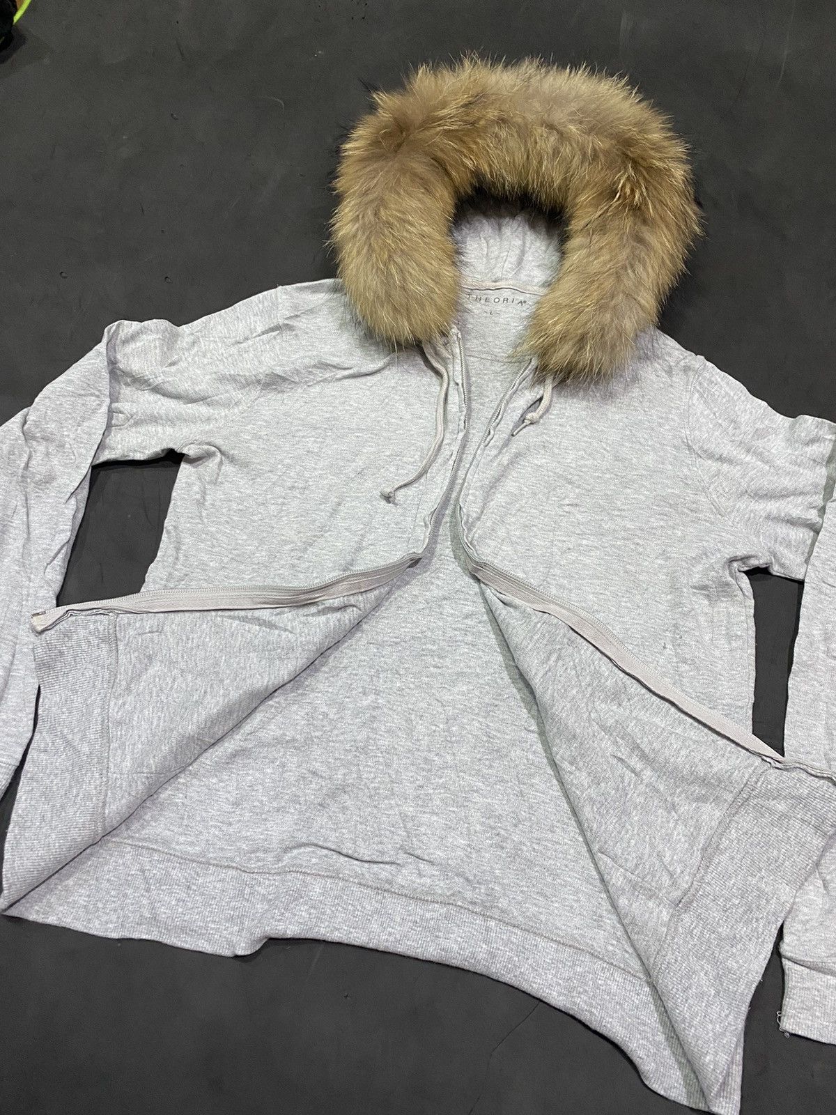 Beauty Beast Theoria grey furhoodie lgb kmrii styled Size US M / EU 48-50 / 2 - 3 Thumbnail