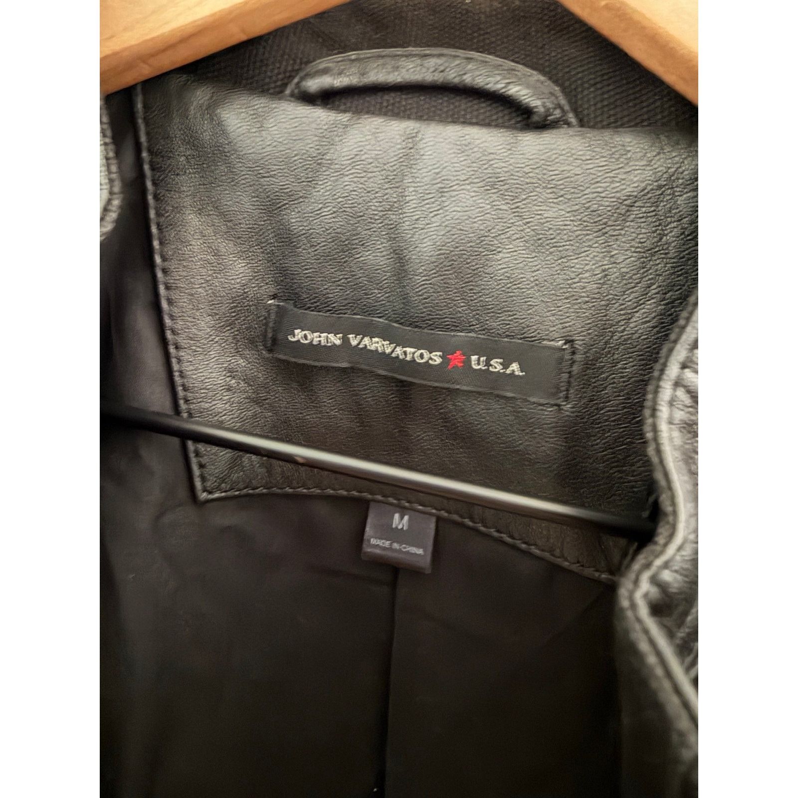 John Varvatos New John Varvatos black moto single rider leather jacket Size US M / EU 48-50 / 2 - 3 Thumbnail