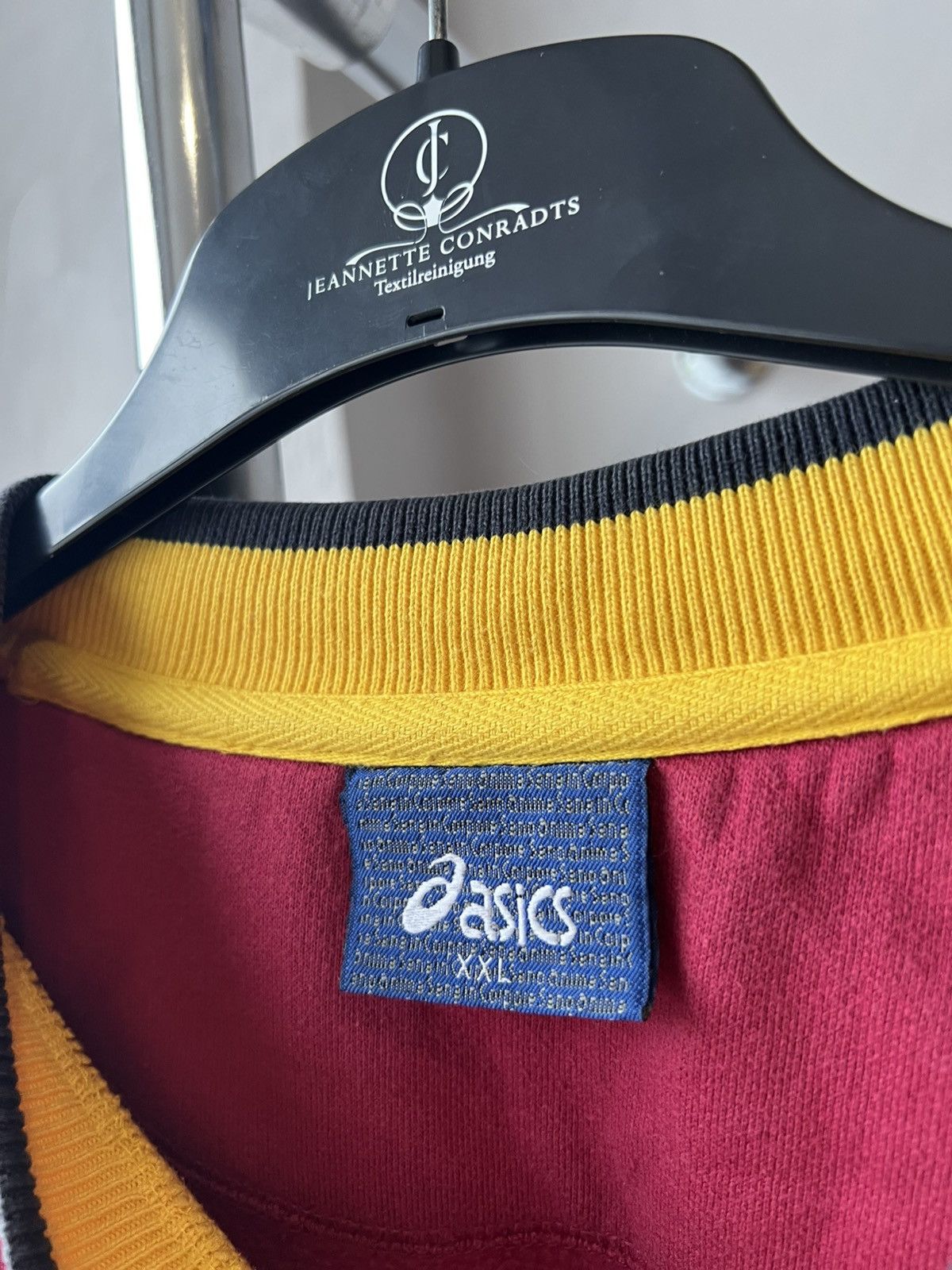 Asics 1999/2000 BRADFORD CITY TRAINING/TRAVEL SOCCER SWEATSHIRT Size US XXL / EU 58 / 5 - 8 Thumbnail