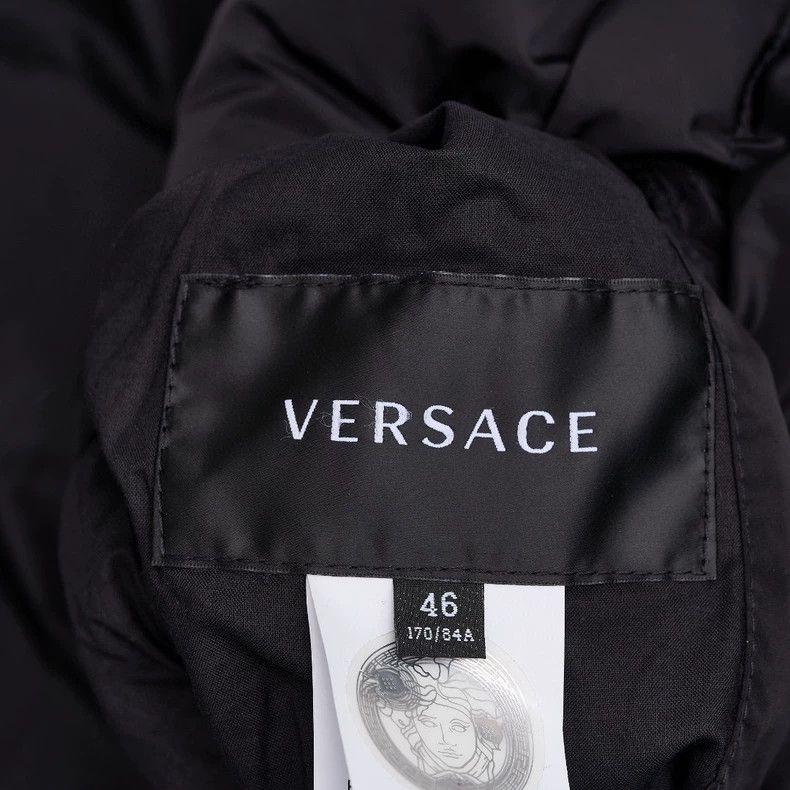 Versace Versace Wear a padded jacket on both sides Size US M / EU 48-50 / 2 - 6 Thumbnail