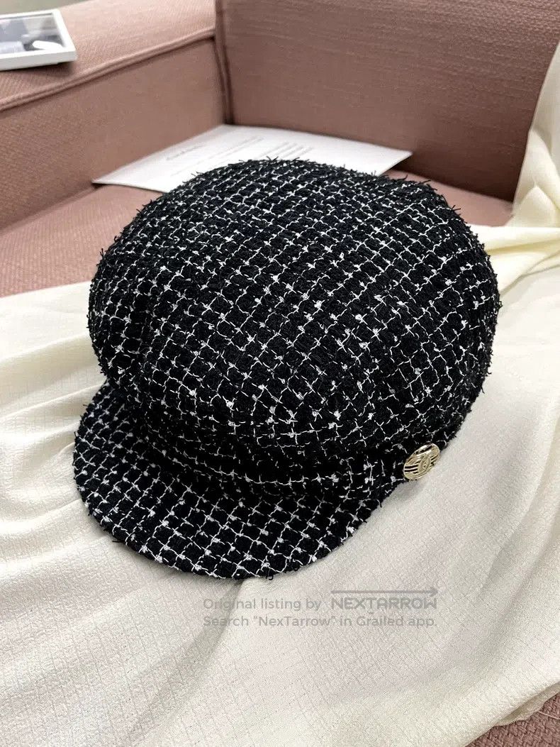 Chanel Chanel SizeL 21P black tweed newspaper hat Size ONE SIZE - 1 Thumbnail