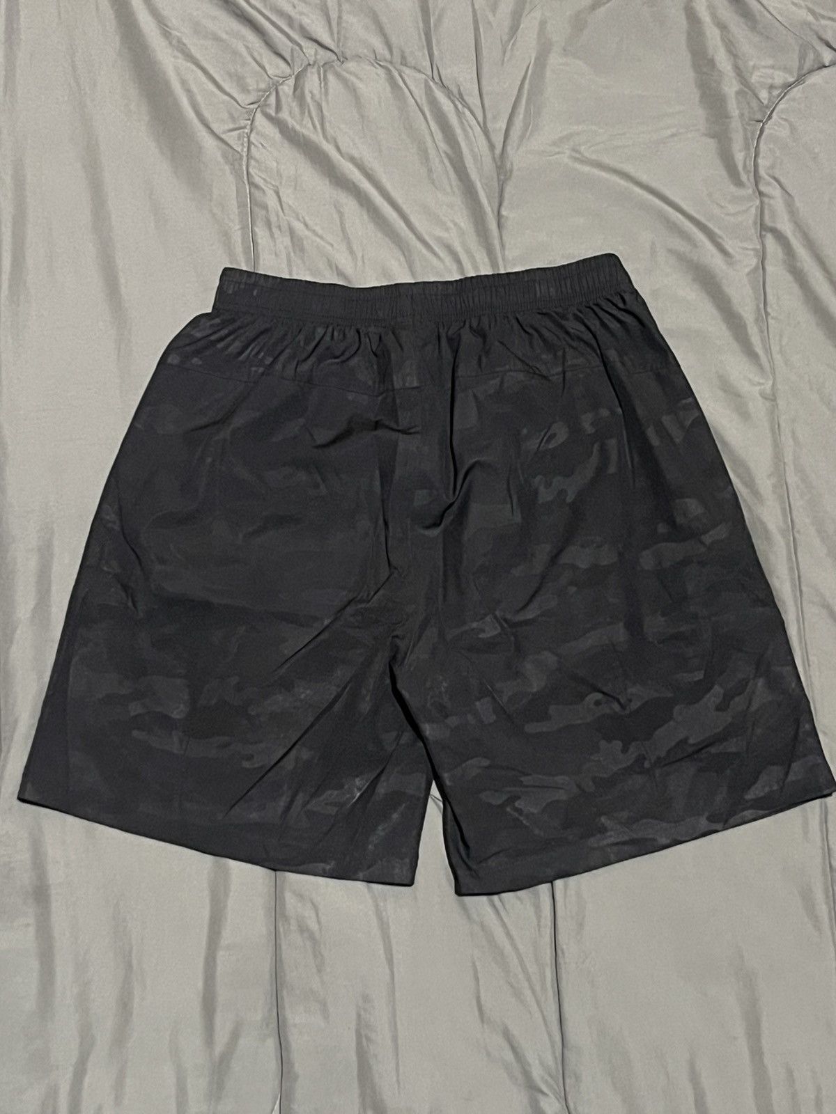 Other Black Reflective Camo Athletic Shorts Size US 32 / EU 48 - 4 Thumbnail