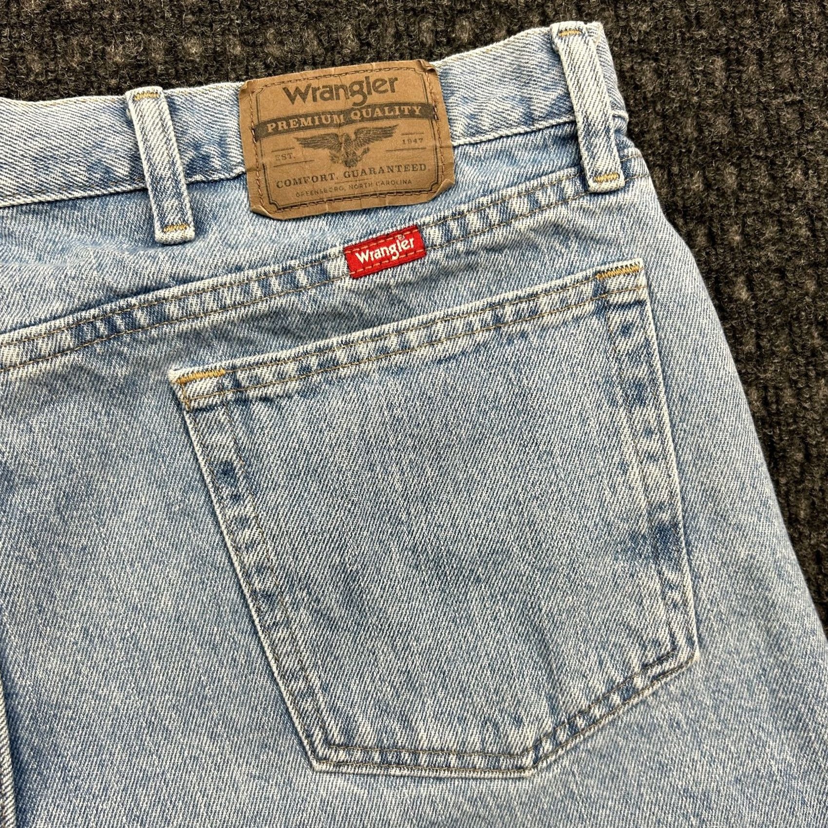 Wrangler VINTAGE Wrangler Denim Jean Shorts Jorts 40 Relaxed Baggy Skater Light Wash Men Size US 40 / EU 56 - 3 Thumbnail