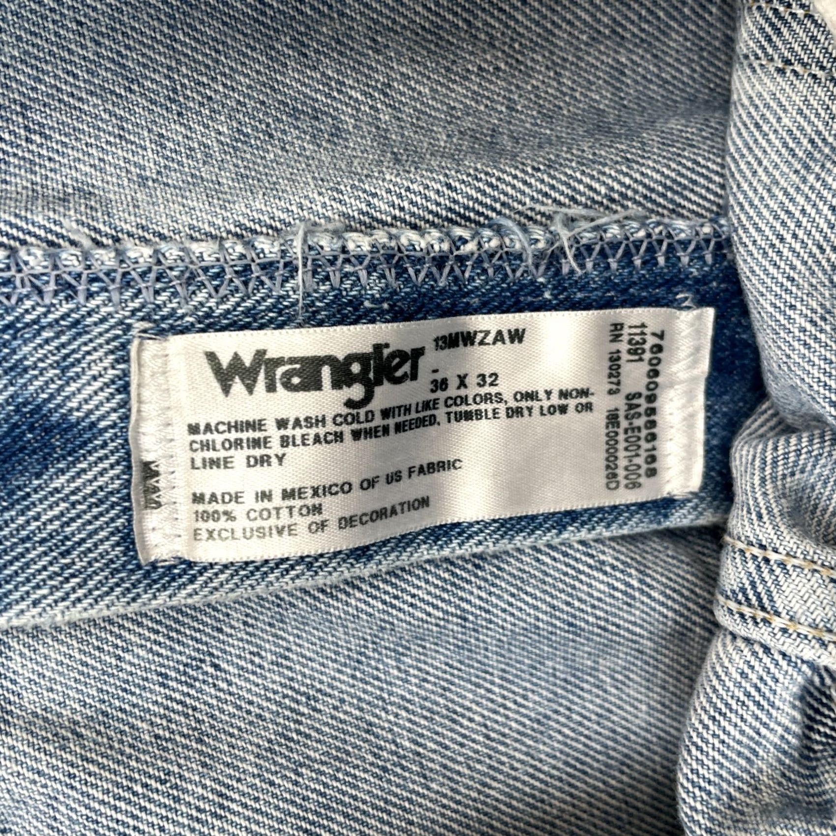 Wrangler Wrangler Jeans Mens 36x32 Blue Tapered Leg Original Fit Rise High Cowboy Cut Jeans Regular 5-Pocket Denim Cotton Wrangler Cowboy Cut Mens Blue 13MWZAW Size US 36 / EU 52 - 3 Thumbnail