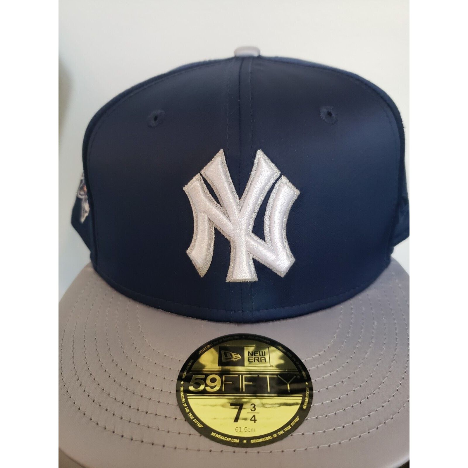New Era New York Yankees Hat 2000 World Series Satin 7 3/4 New Era Size ONE SIZE - 2 Thumbnail