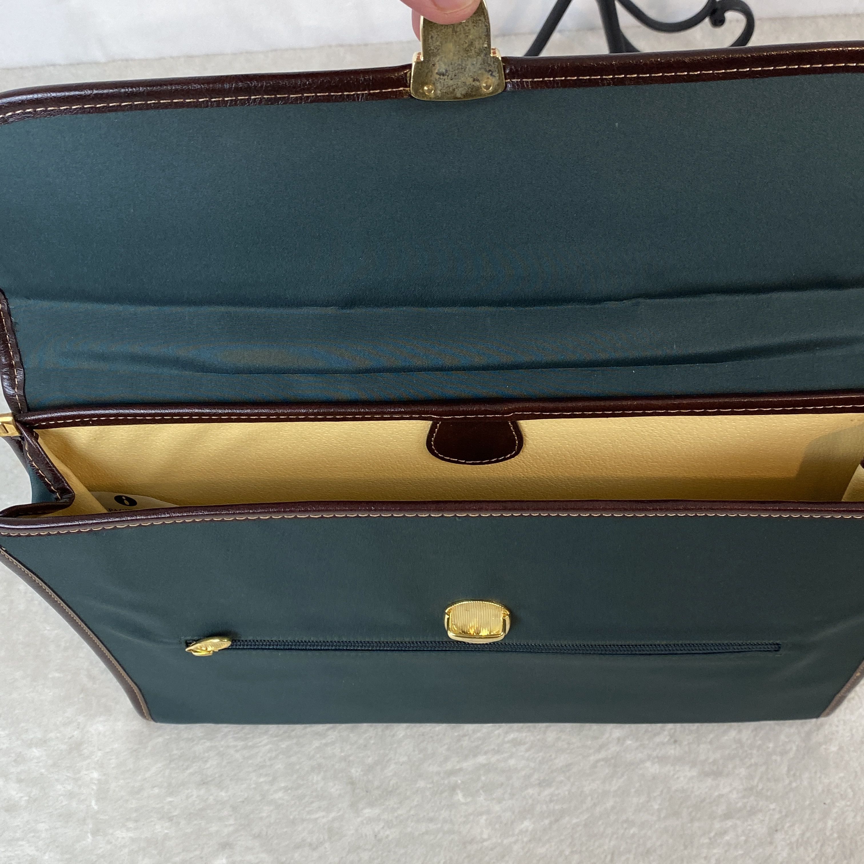 Other Pebble Beach CONCOURS D ELEGANCE Locking Travel Briefcase Size ONE SIZE - 10 Thumbnail