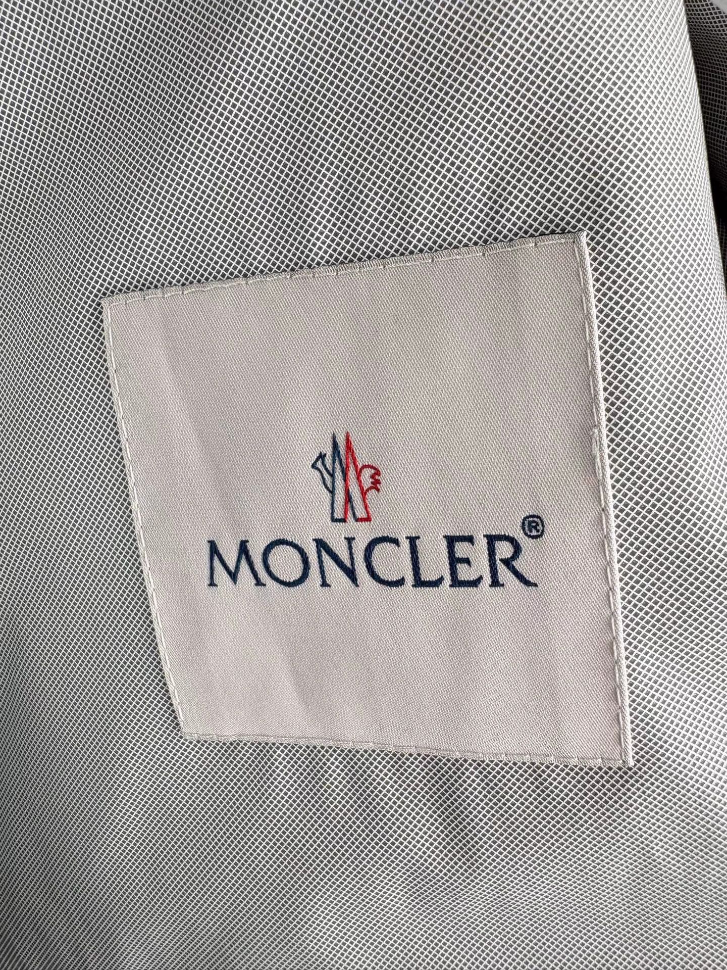 Moncler MONCLER White 3M Reflective Jacket K1 Size US L / EU 52-54 / 3 - 5 Thumbnail