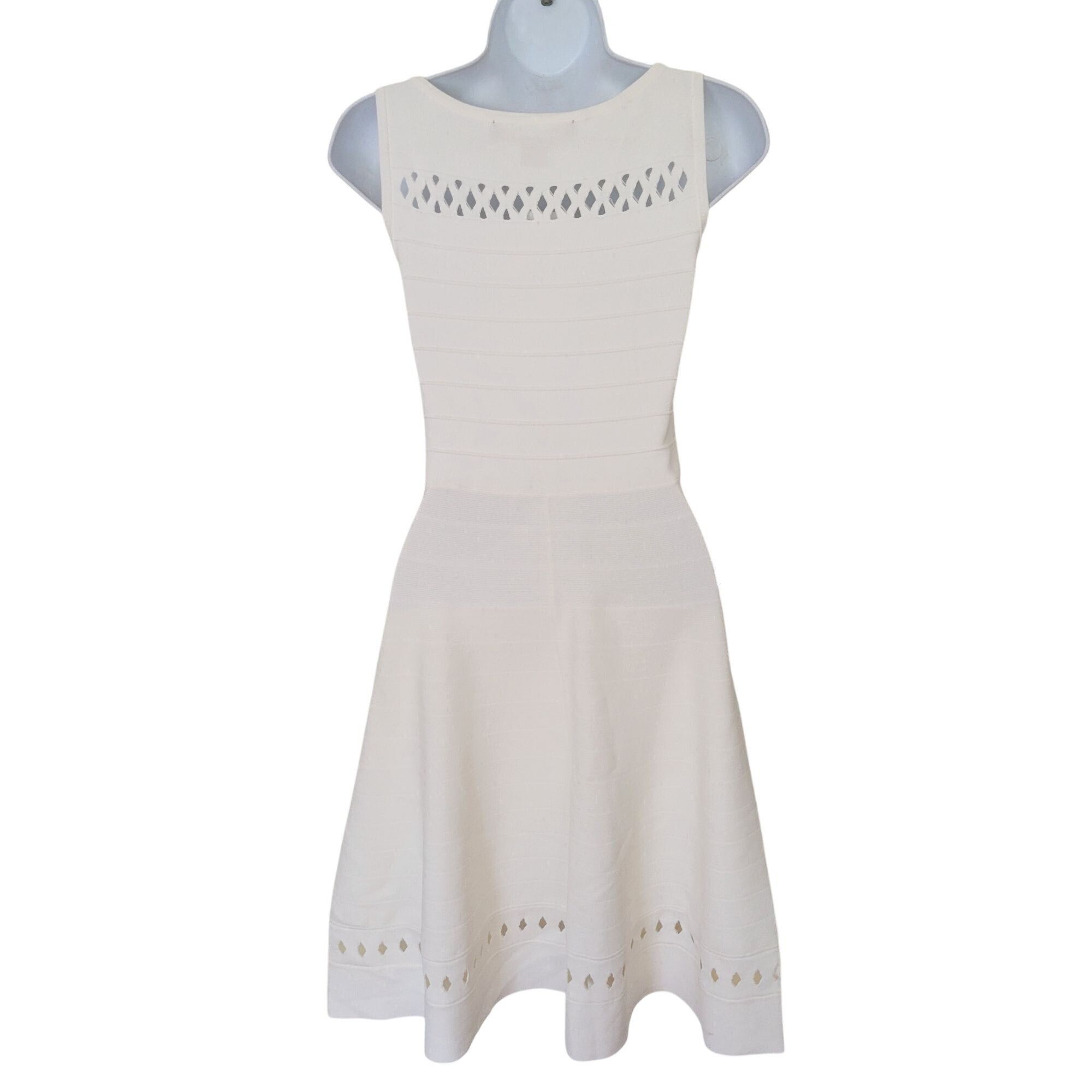 French Connection French Connection 2 Summer White Sleeveless Dress KAI CREPE Size XS / US 0-2 / IT 36-38 - 4 Thumbnail