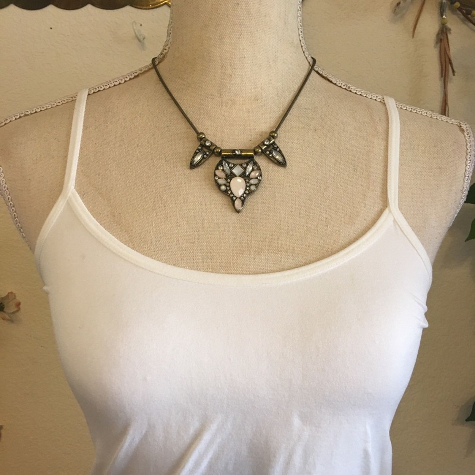 Jewelry Stone covered brass amulet snake chain necklace Size ONE SIZE - 3 Thumbnail