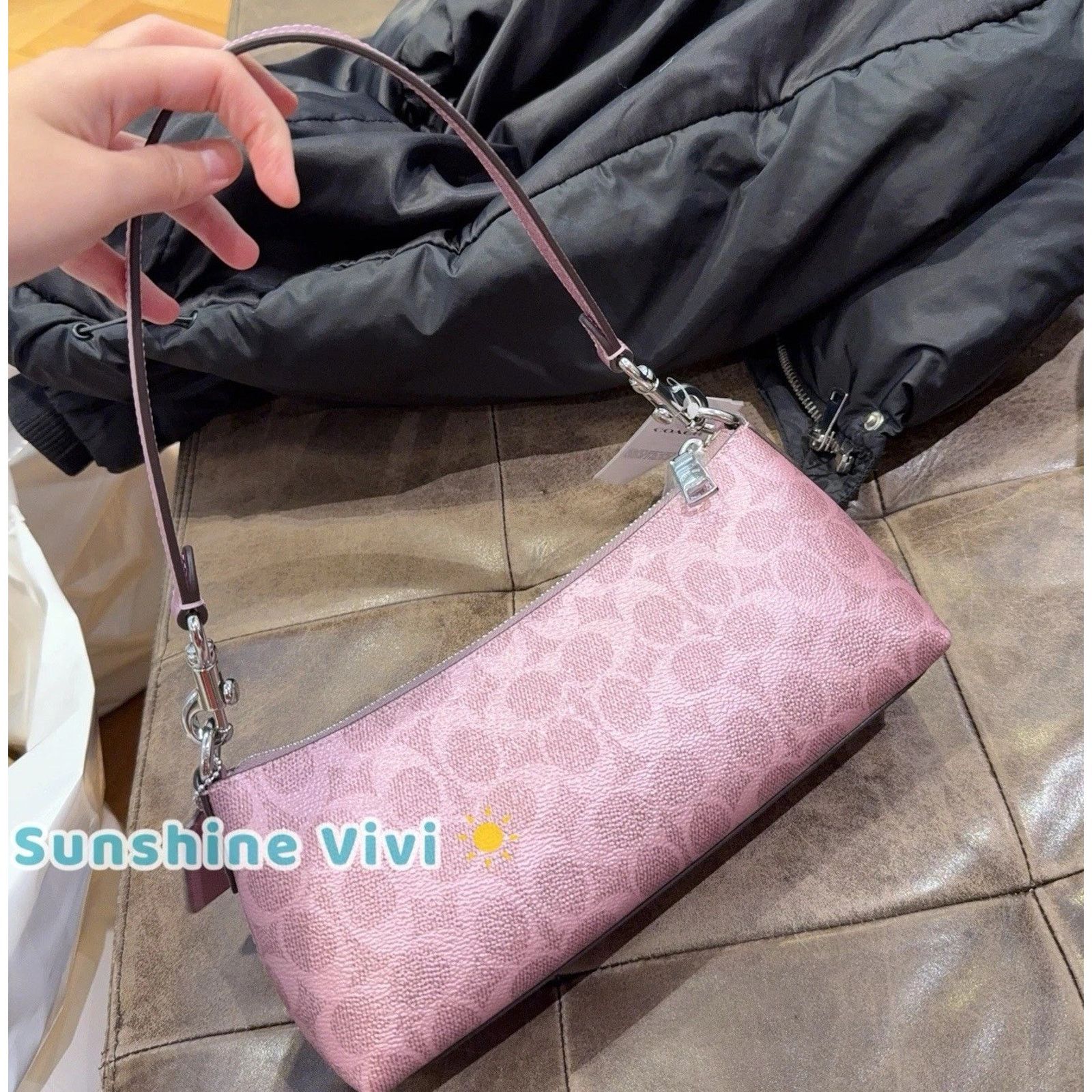 Coach NWT Coach Charlotte Shoulder Bag Canvas CCL40 Pink /rose Size ONE SIZE - 3 Thumbnail