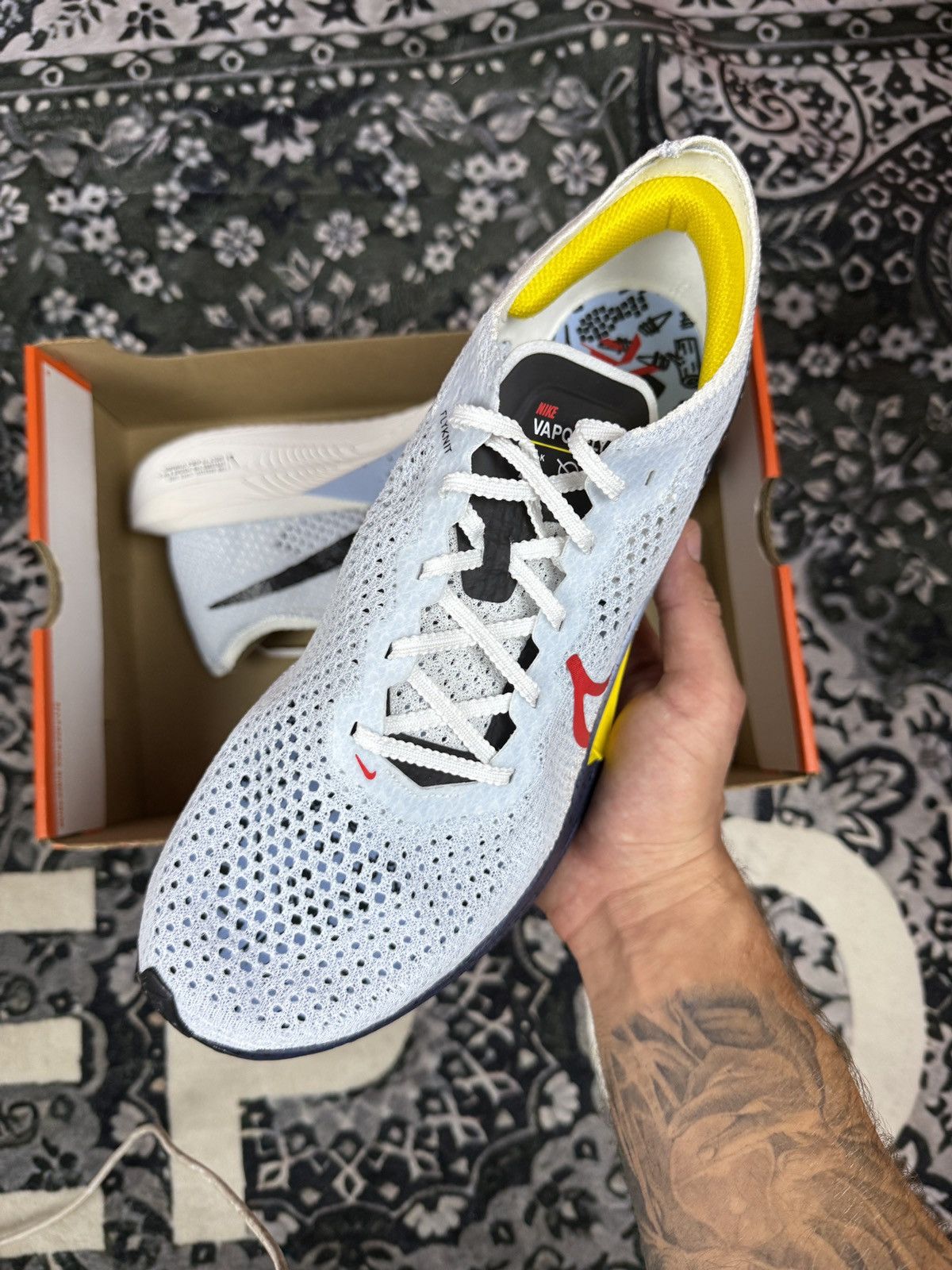 Nike Nike zoomx vaporfly next% 3 FK Size US 10.5 / EU 43-44 - 2 Thumbnail