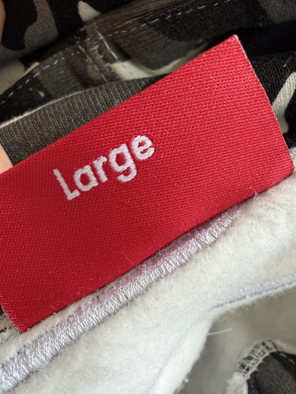 Supreme LARGE Supreme Snow Camo Satin Applique Hooded Sweatshirt NEW Size US L / EU 52-54 / 3 - 6 Thumbnail