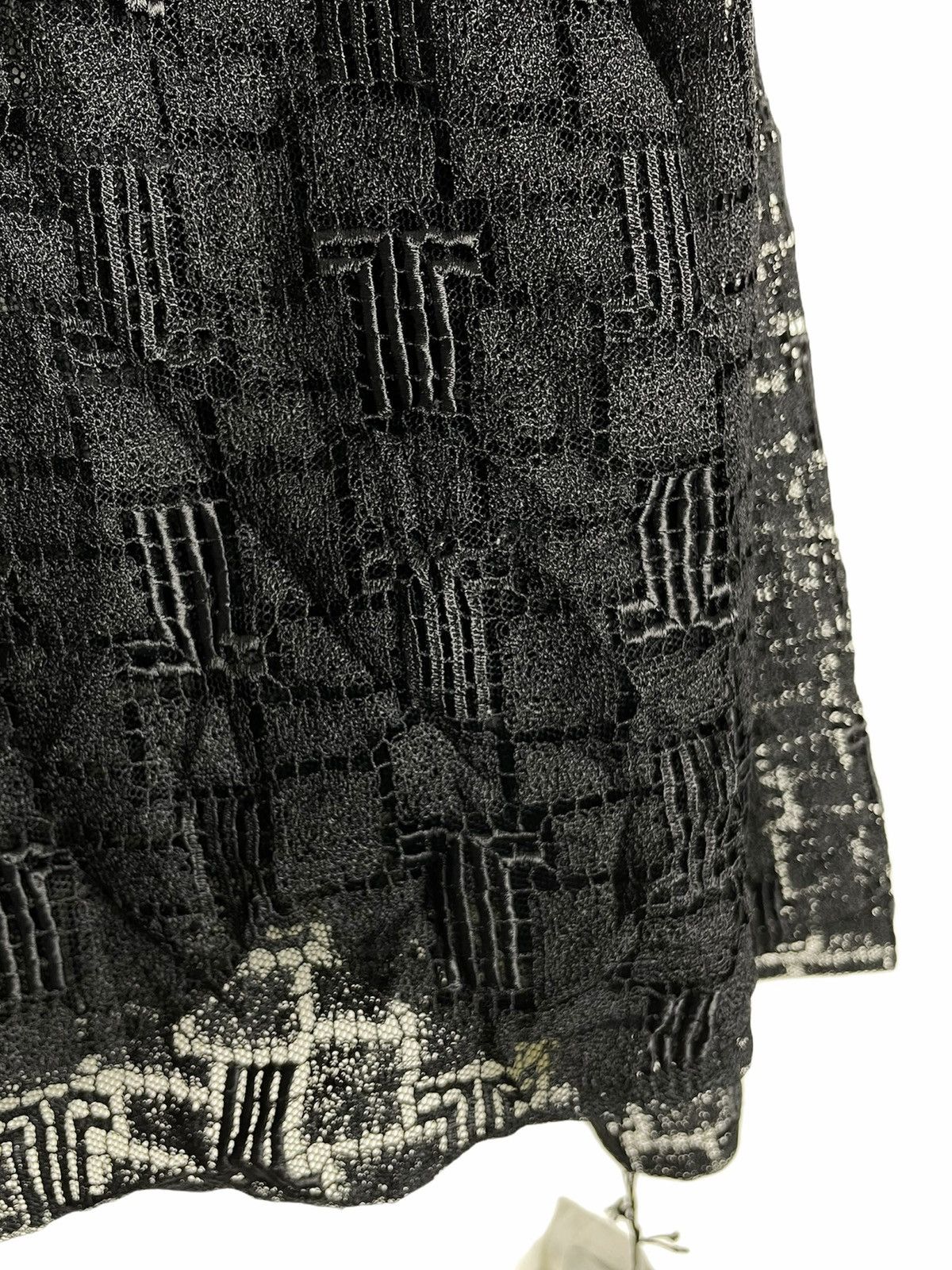 Lanvin Lanvin en Bleu Black Lace Monogram Top Japan NWT – S/S 2019 Size S / US 4 / IT 40 - 9 Thumbnail