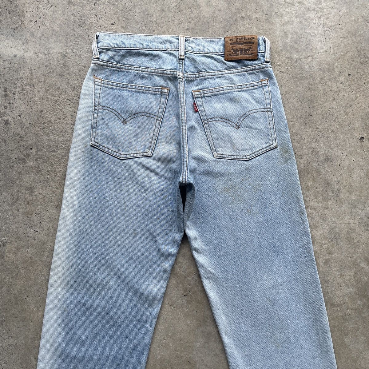 Levi's Vintage Clothing W29 Vintage Levi’s LightWash Jeans Mud Denim Faded Pants Size US 29 - 9 Thumbnail